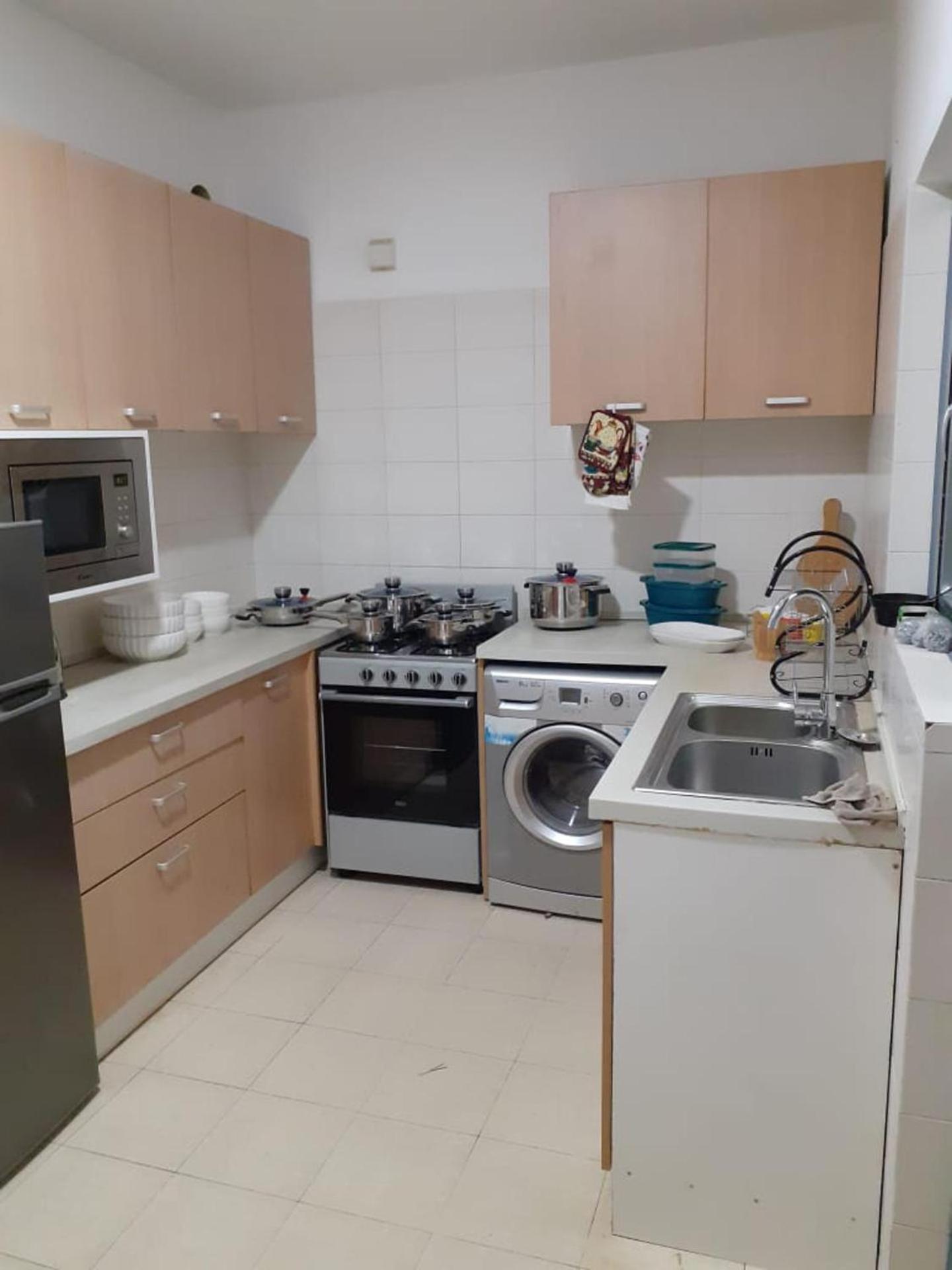 3-Bed Apartment - Sleeps 6 - Free Parking
