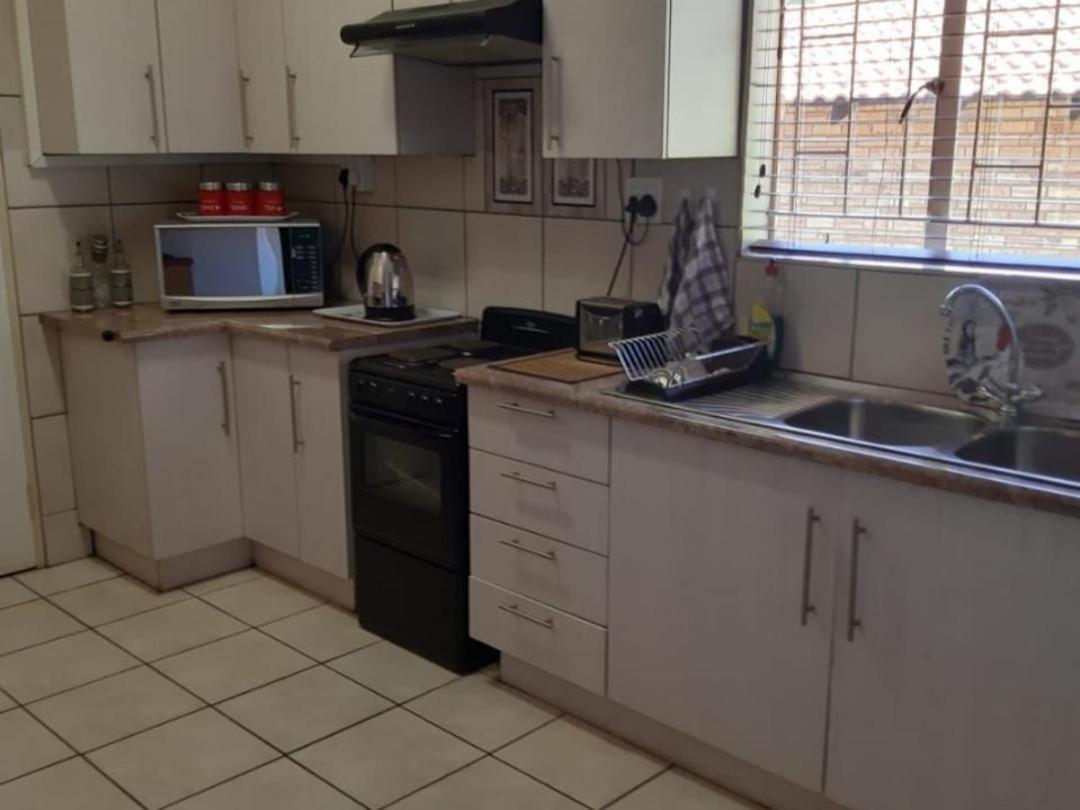 Kettle Guest Lodge Rustenburg