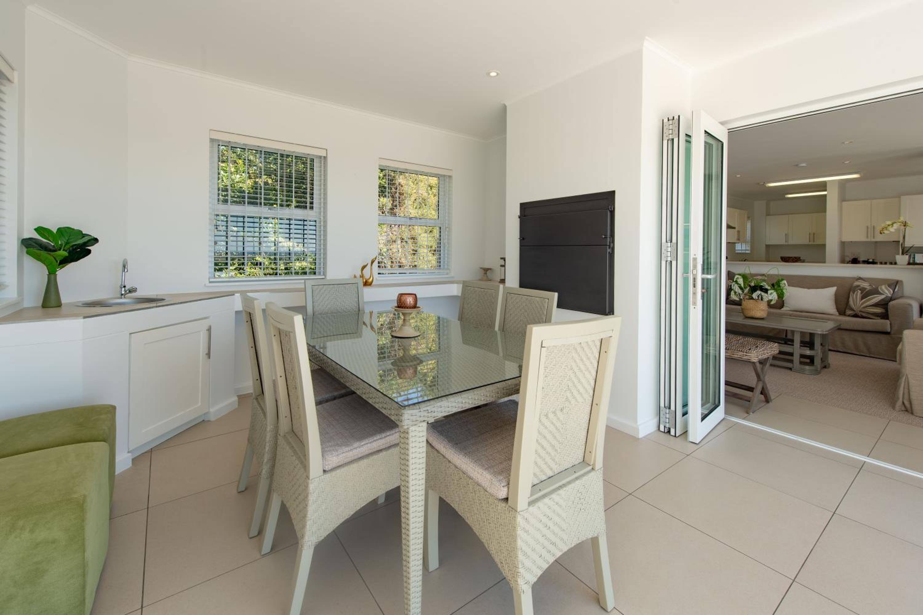 Pansy Seashell - Beach House in Plett view 4