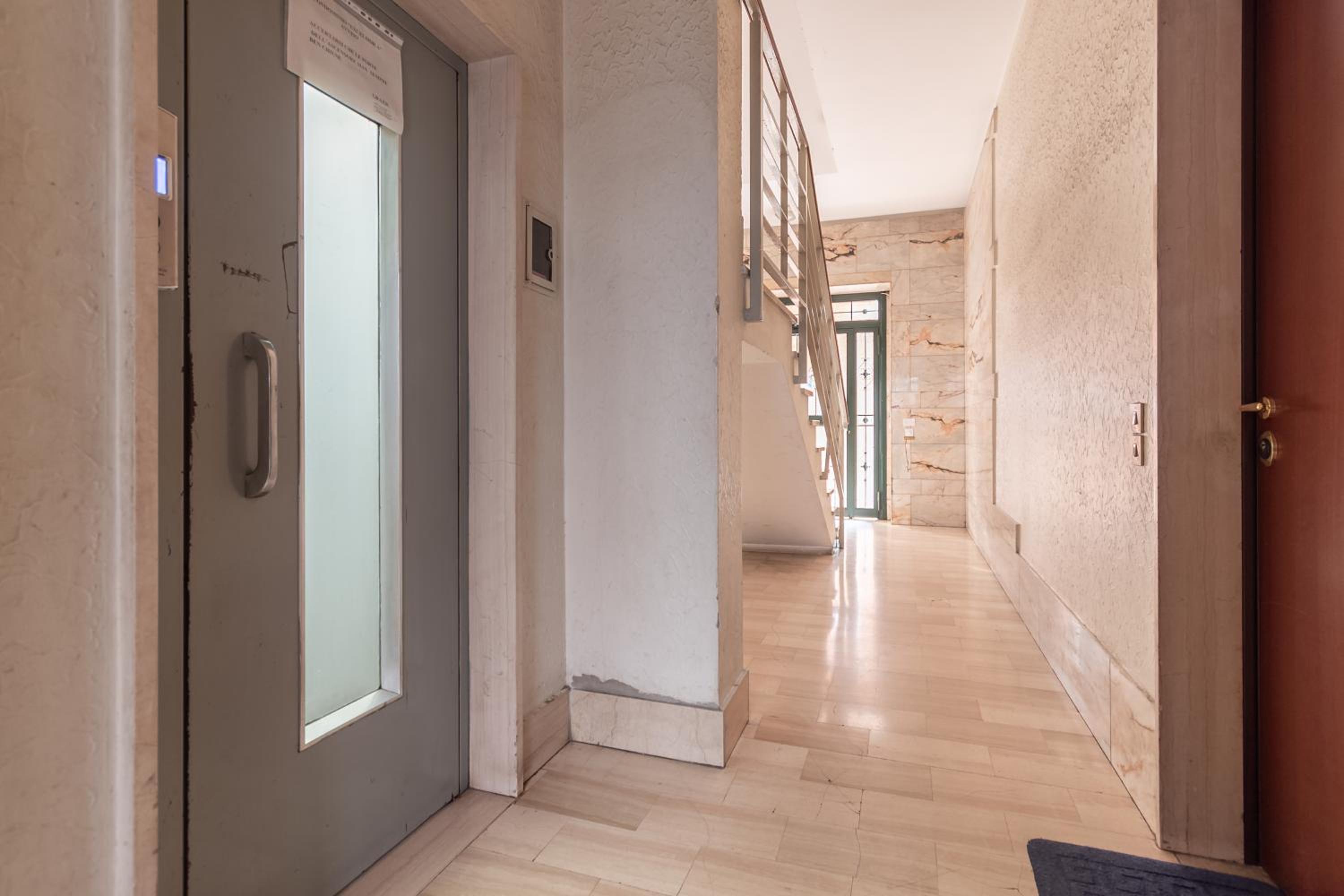 Trilocale Ospedale Civile 7 _ F&L Apartment view 5