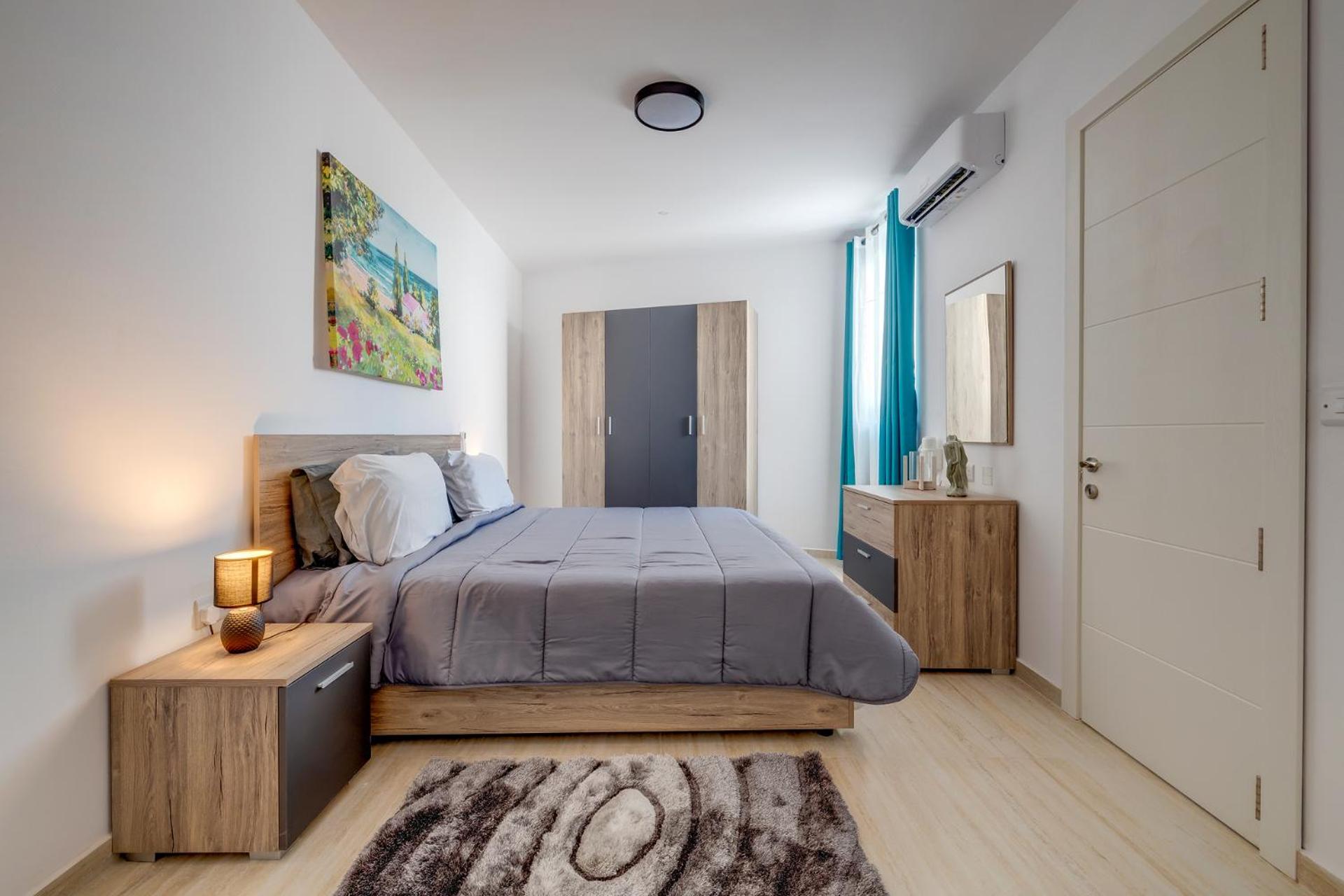 Salmar Court Holiday Apartments with Pool by Buena Vista