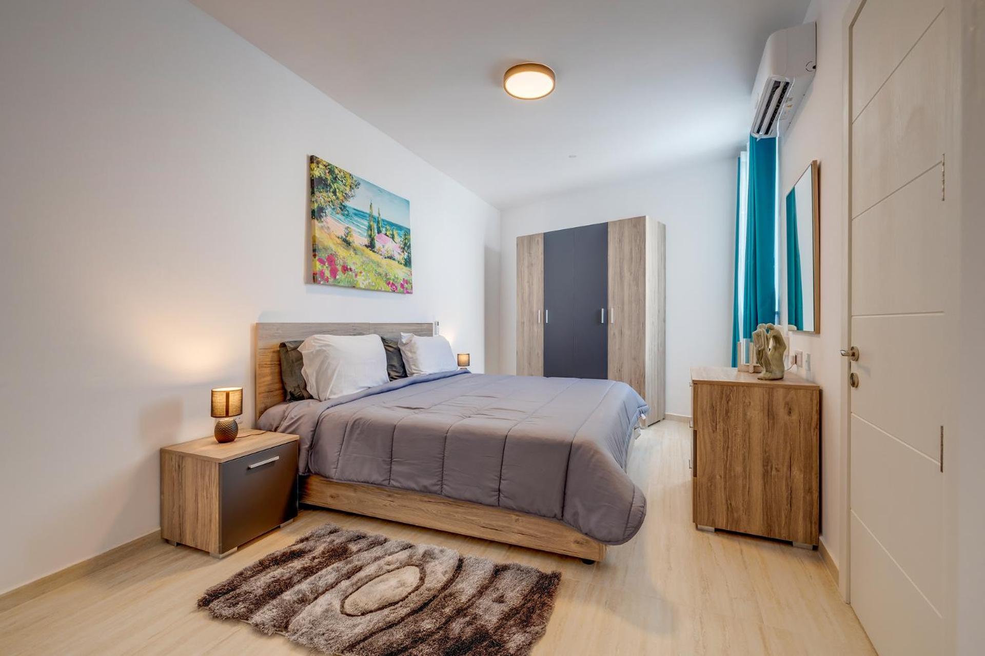 Salmar Court Holiday Apartments with Pool by Buena Vista