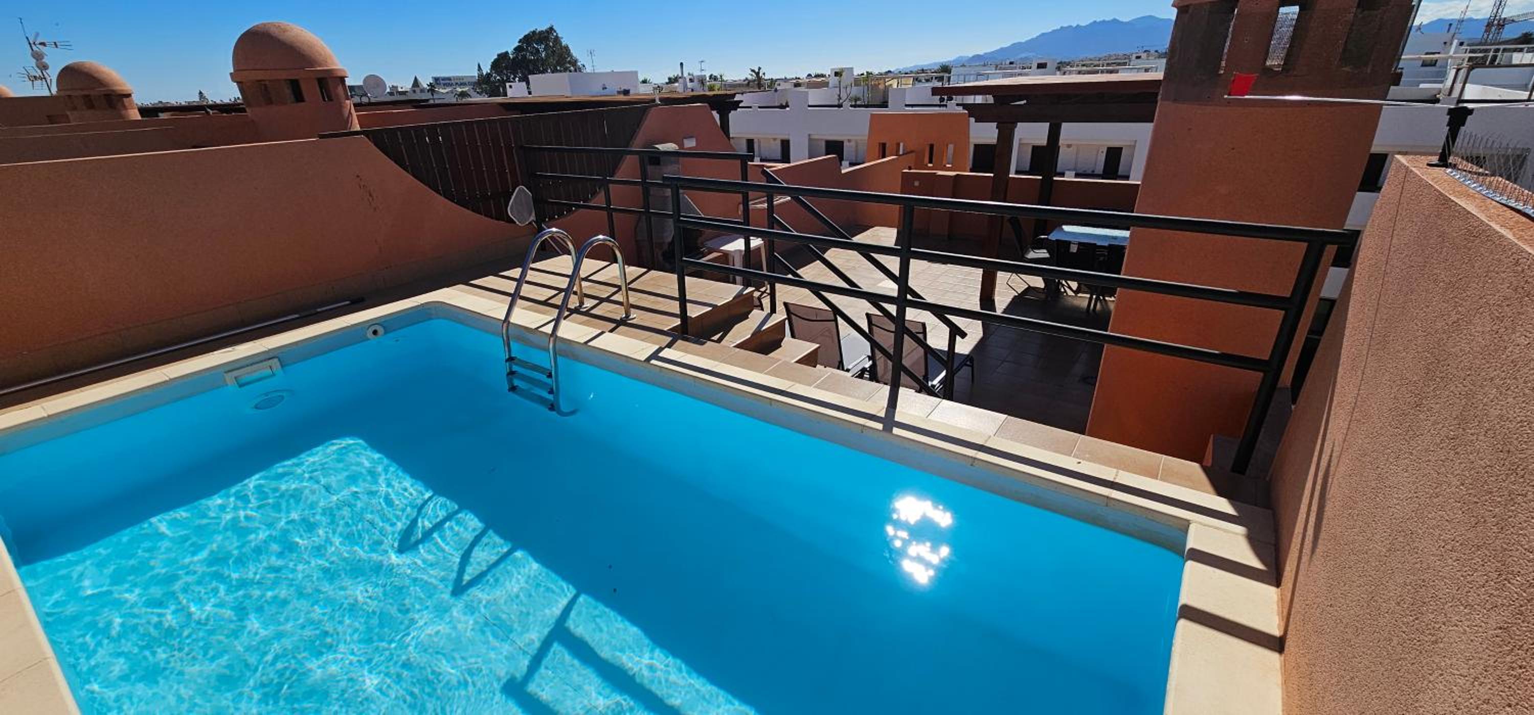 Hotel Homes of Spain, Apartamentos Paraíso, Ed Tahiti, Atico A a pie de Playa, piscina privada en solárium, WI-FI - Image 1