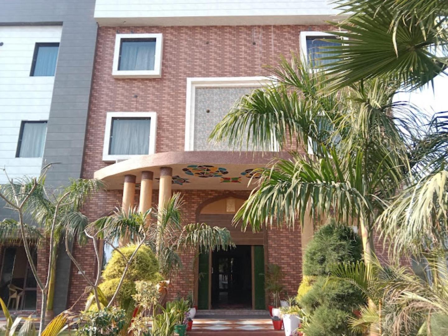 Dharma Resorts,Fatehpur Sikri