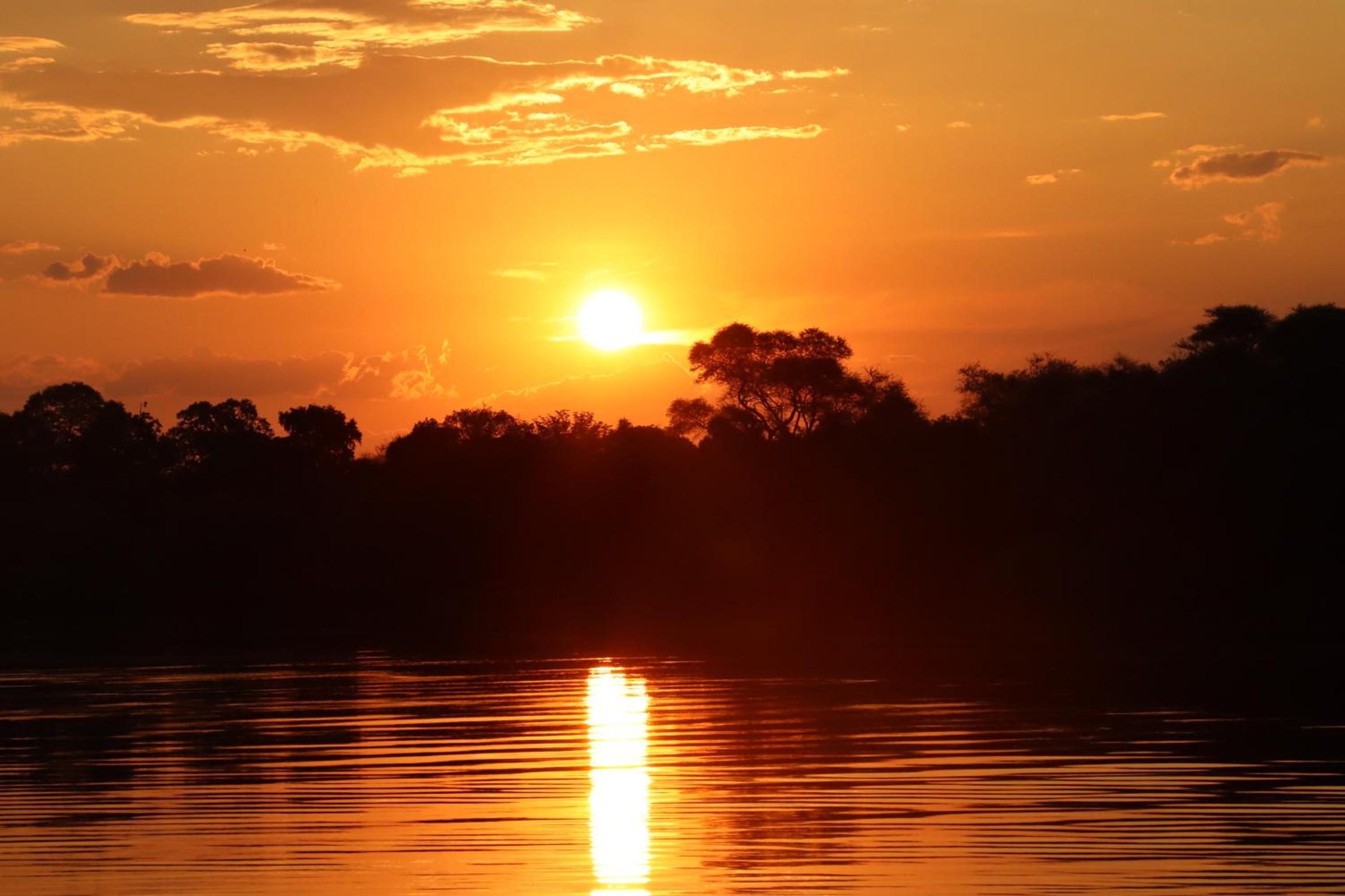 Zambezi Dusk River Facing-all inclusive-Luxury Accommodation