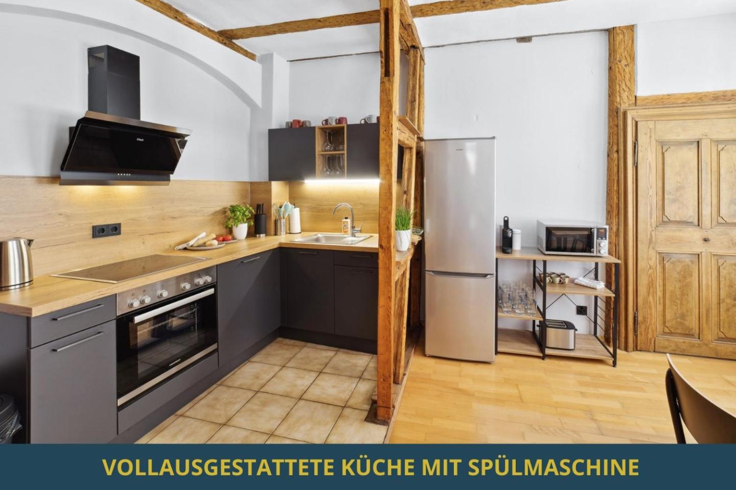 SandAPART34 - 4 tolle FeWos von 1-9 Pers mitten in der Altstadt