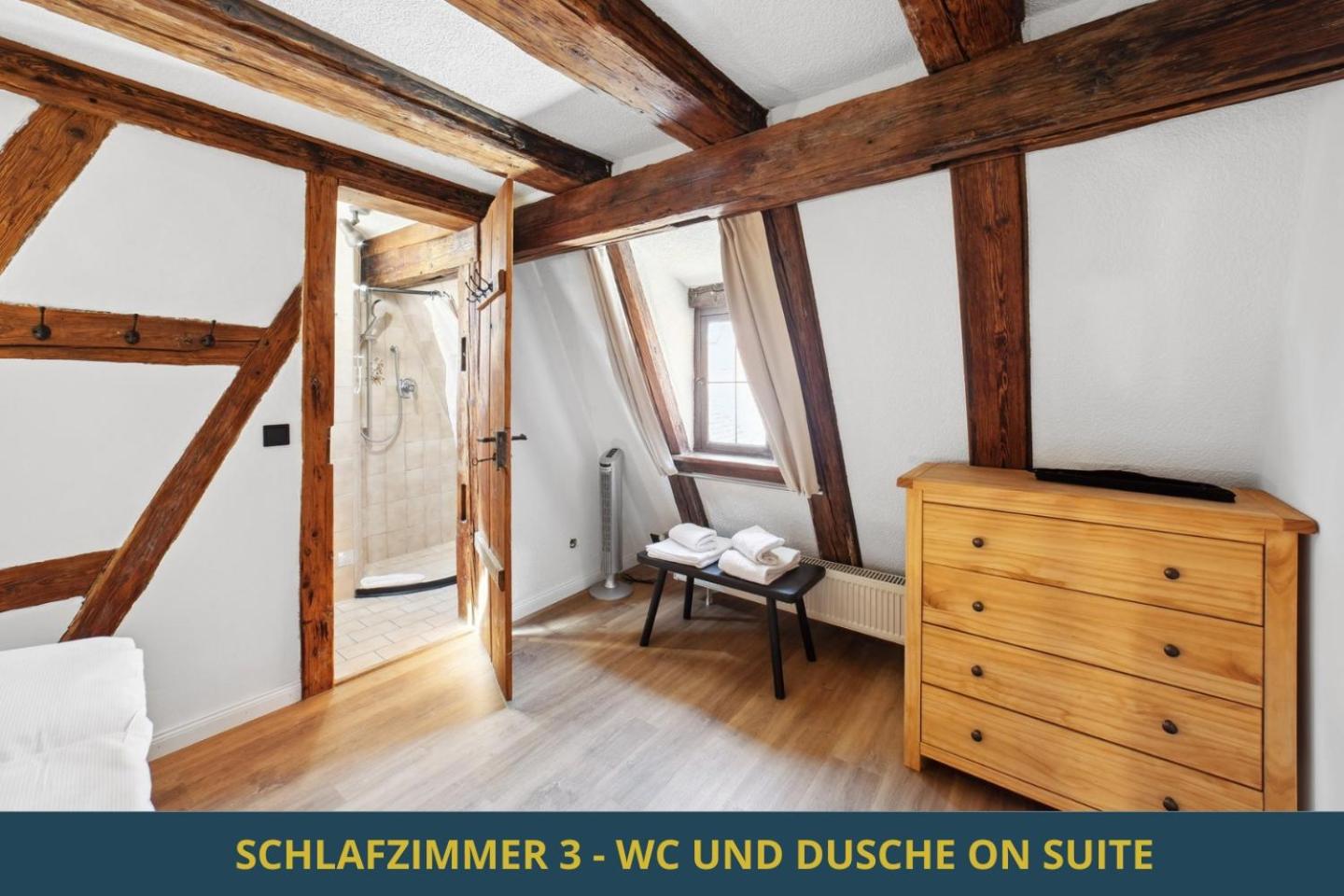SandAPART34 - 4 tolle FeWos von 1-9 Pers mitten in der Altstadt