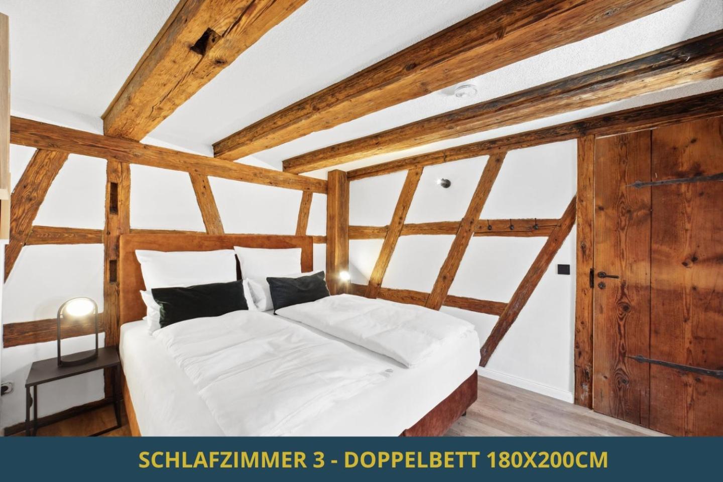 SandAPART34 - 4 tolle FeWos von 1-9 Pers mitten in der Altstadt