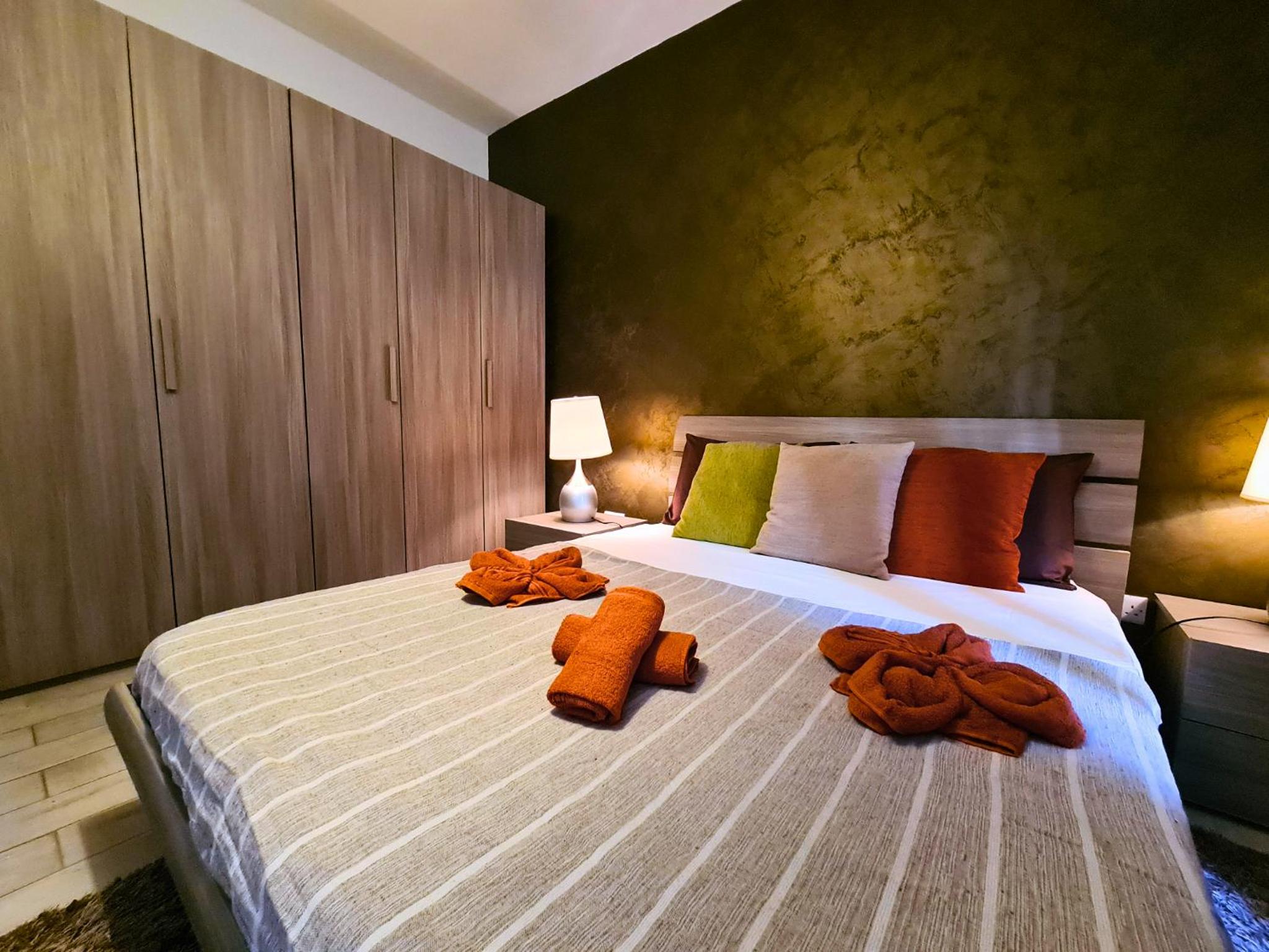 Supreme Seafront apt with Balcony in St.Julian's photo 5