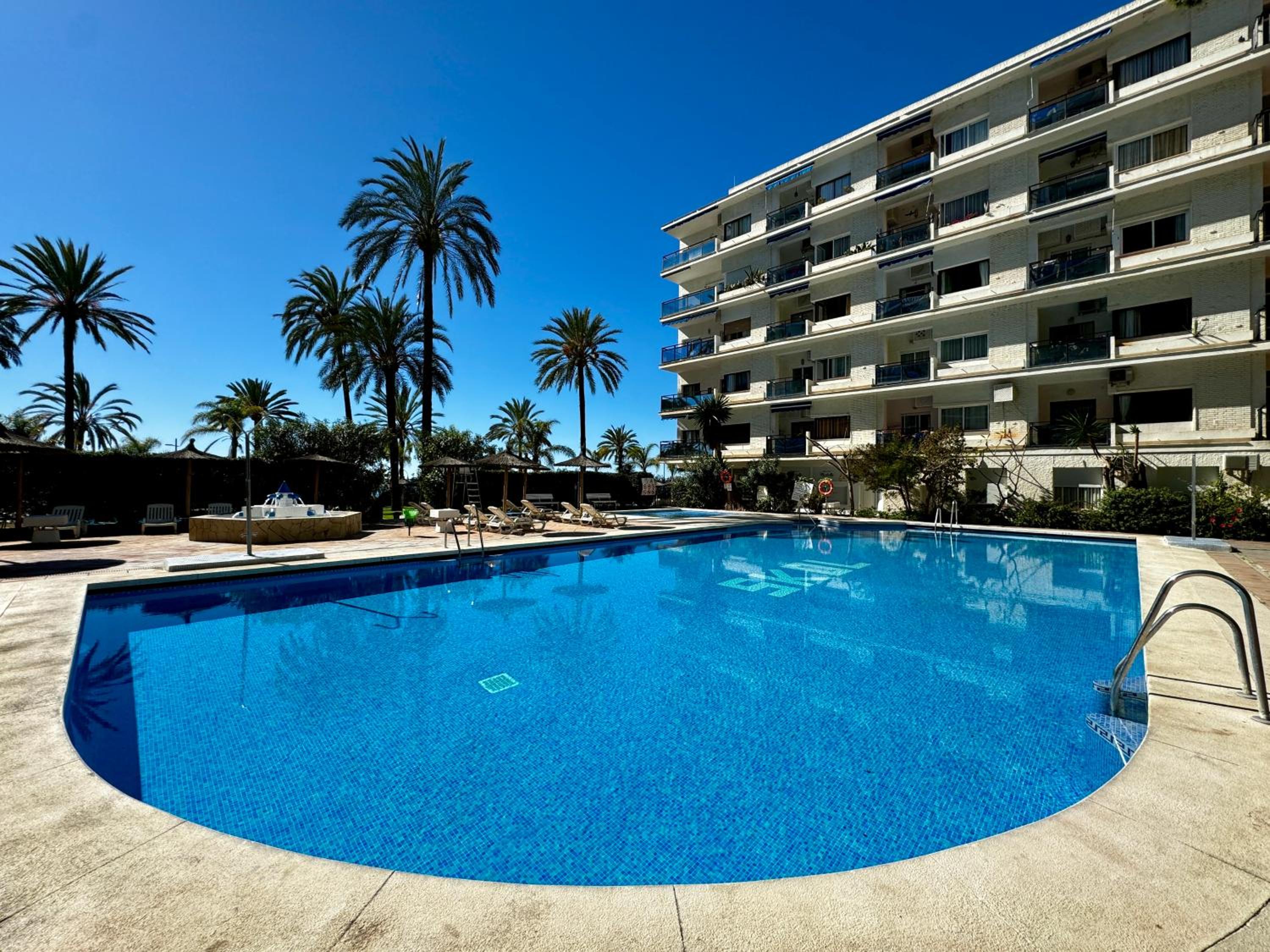 Seafront Skol Marbella Center by EaW Homes