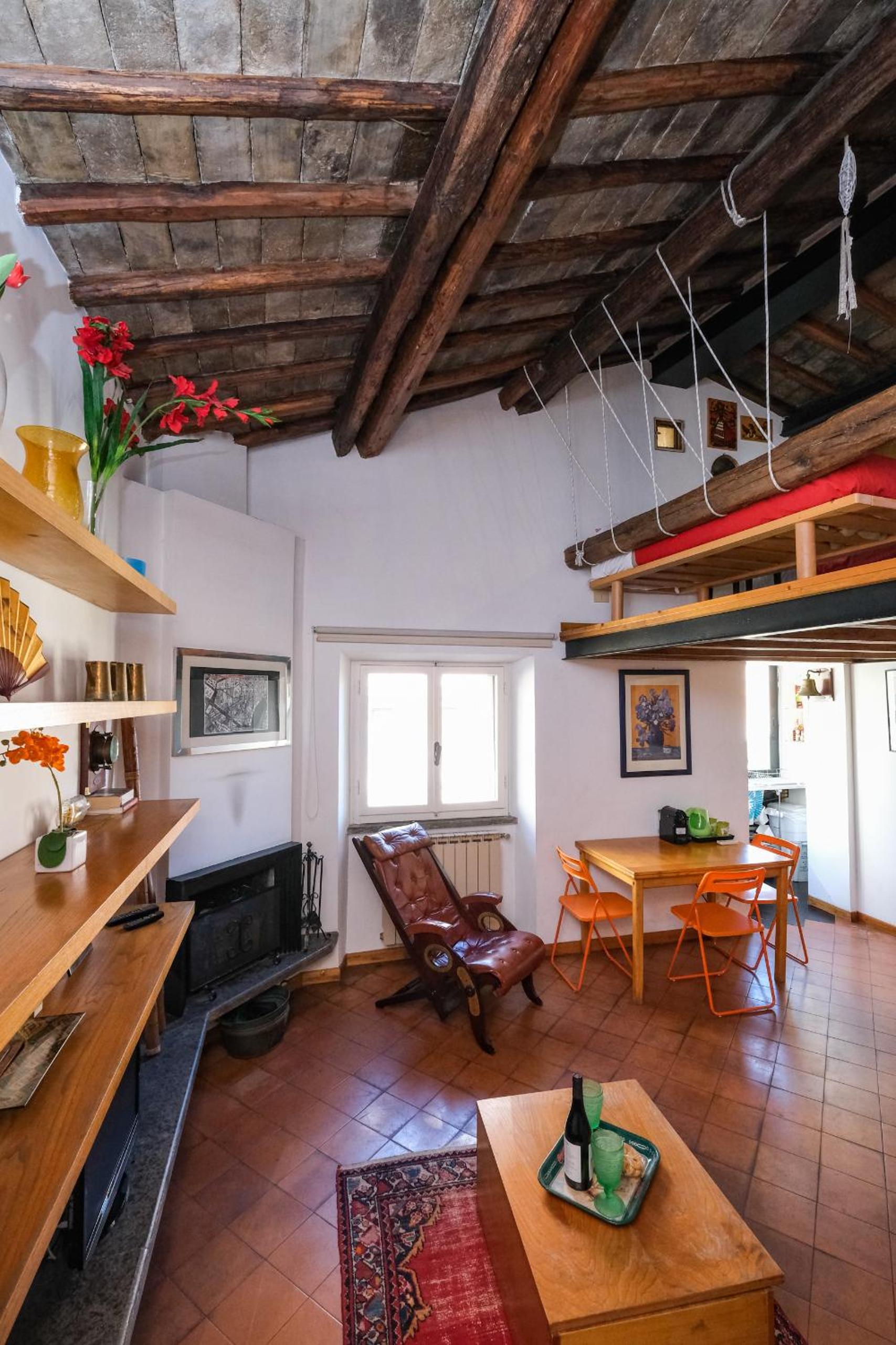 Trastevere Characteristic Roman Home