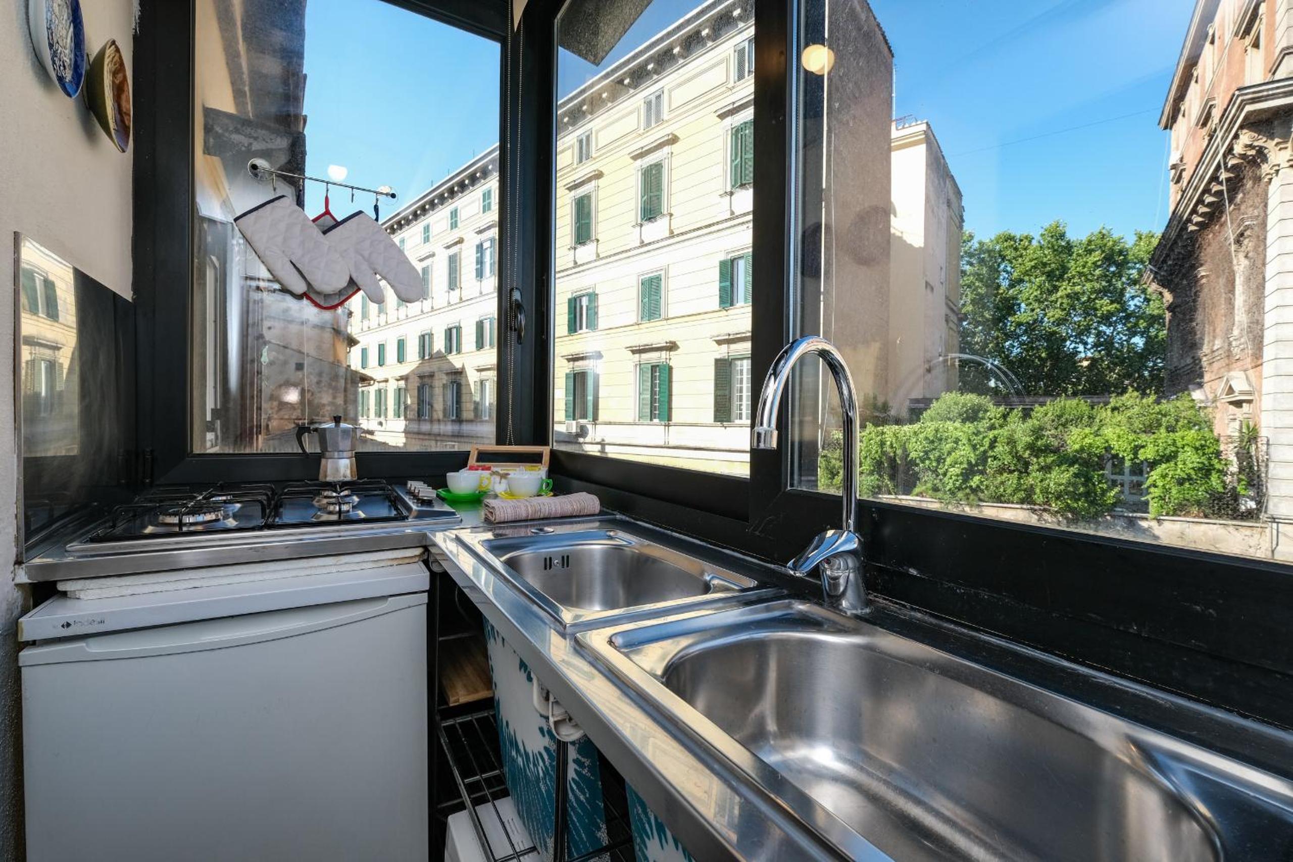 Trastevere Characteristic Roman Home