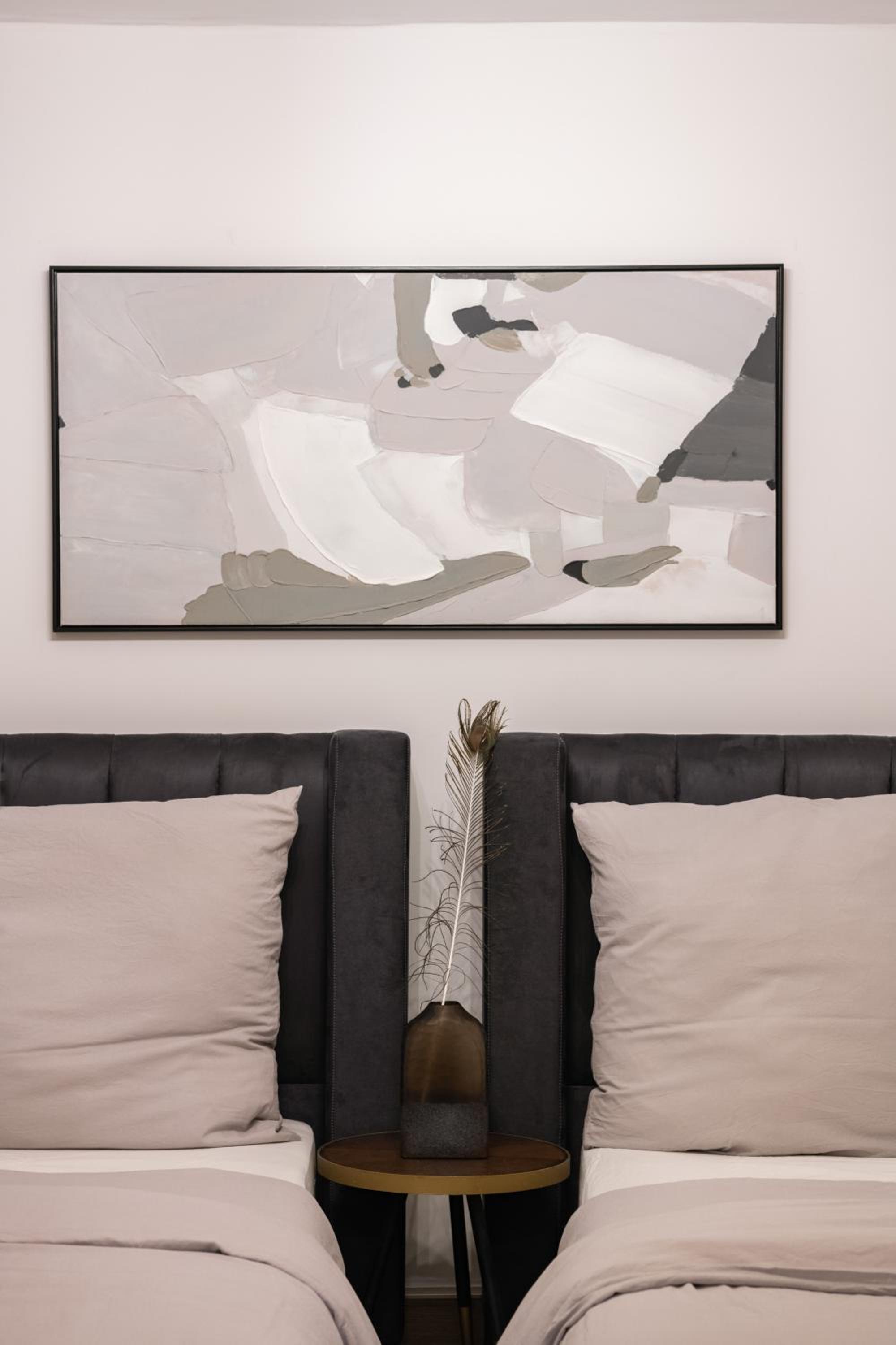 Spacious Apartments In Mitte- Feel The Citycenter