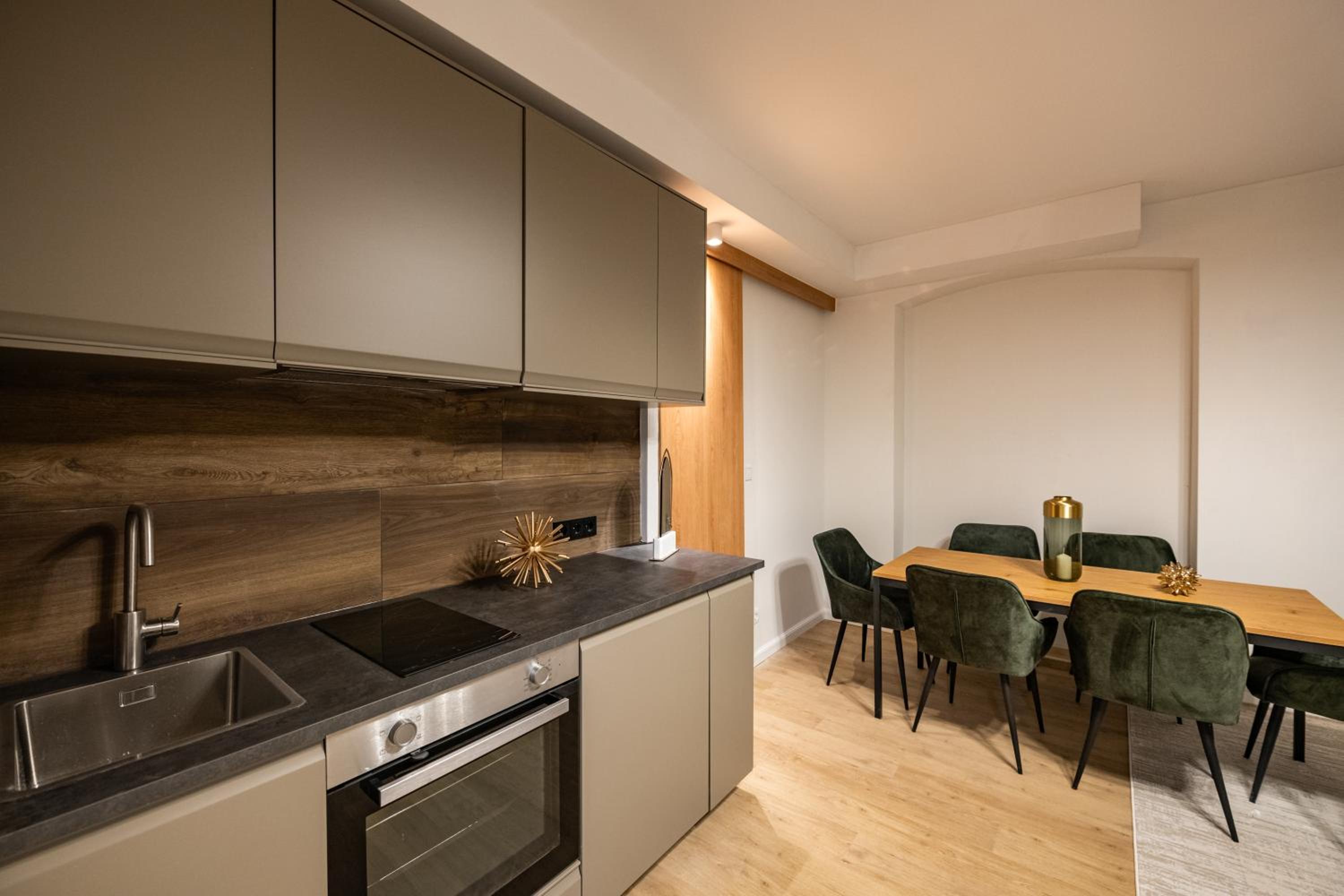 Spacious Apartments In Mitte- Feel The Citycenter