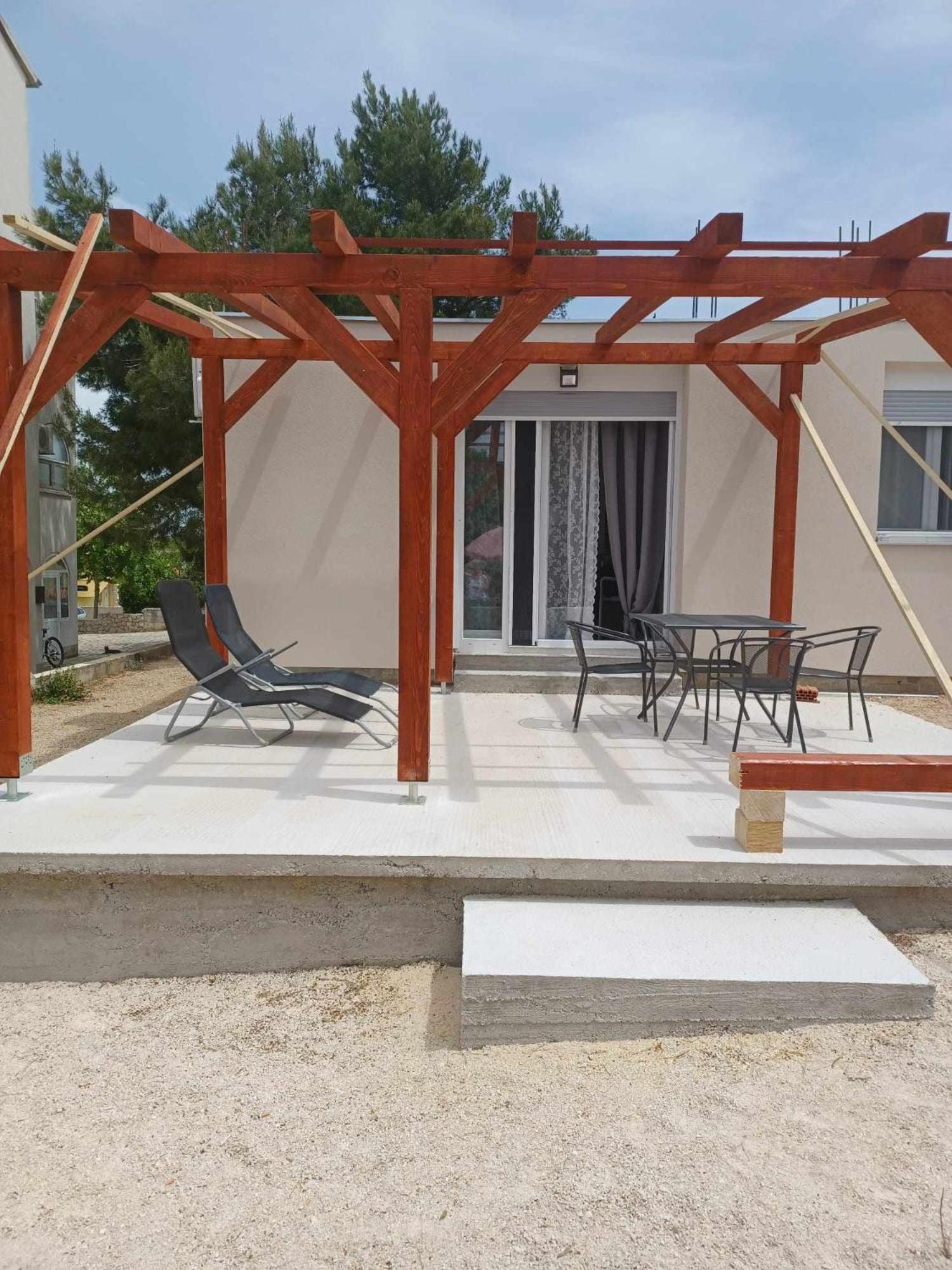 Apartments Pervan by the beach 3 bedrooms view 3
