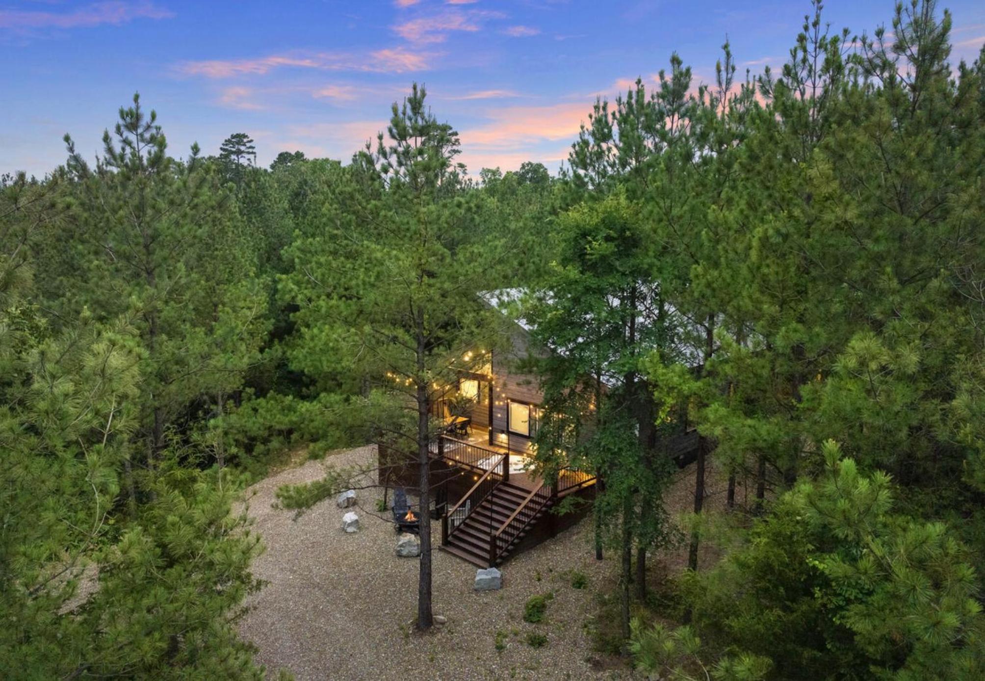 BRAND NEW!! Hochatown, Honey! Fire pit, hot tub, luxurious shower! view 5