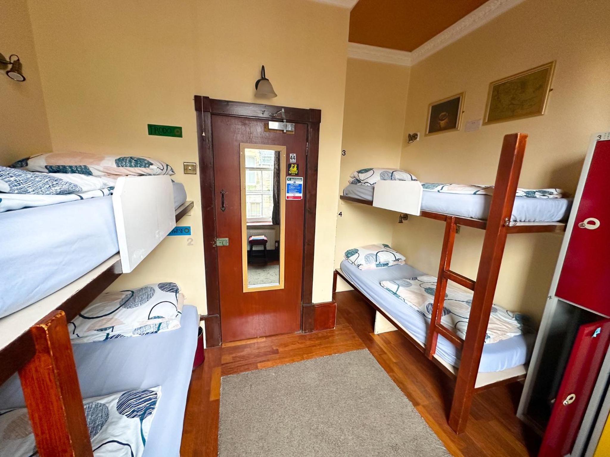 High Street Hostel - Over 18s Only, Backpackers Atmosphere