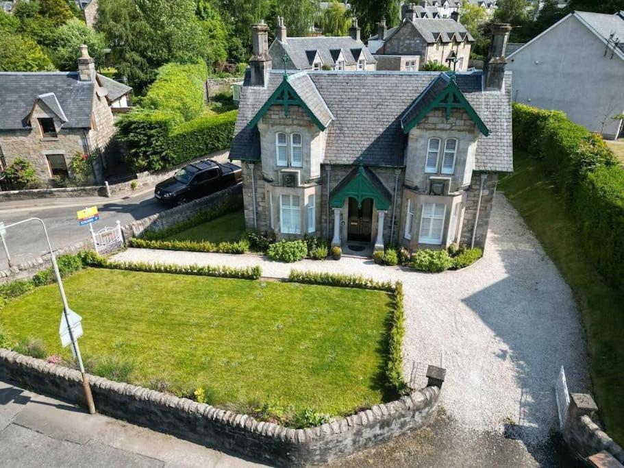 Inveresk House