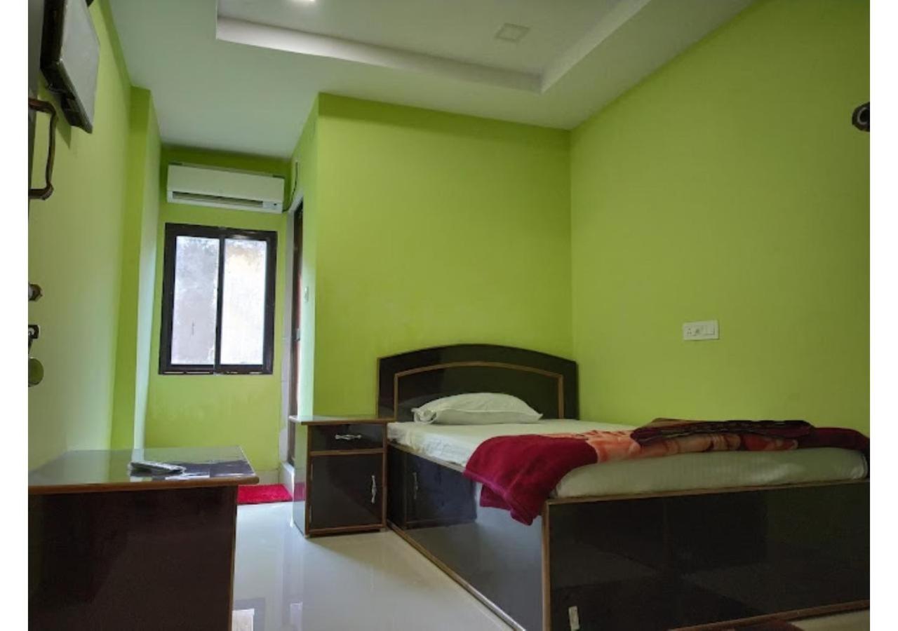 Photo 12
