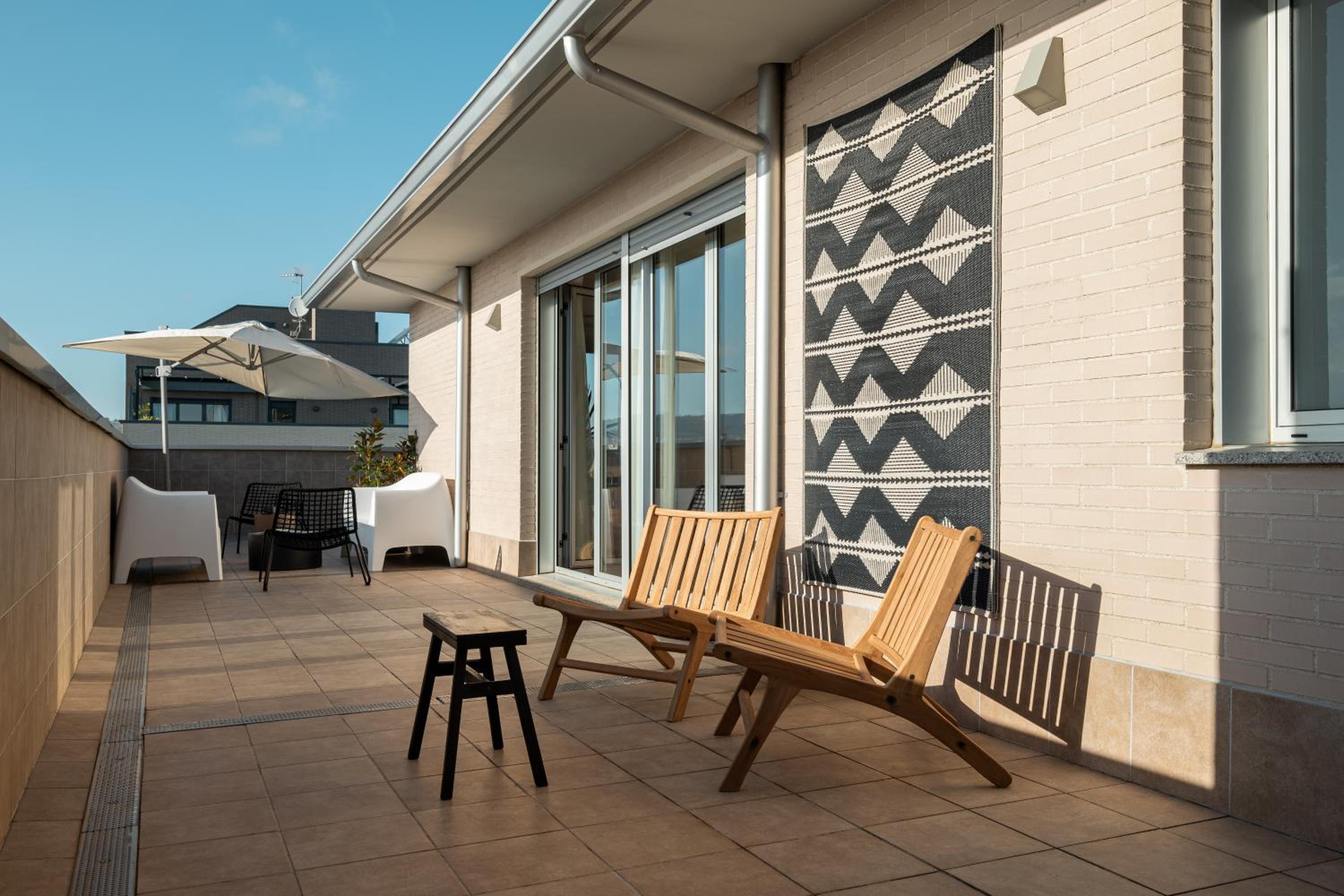 Port Forum Apartments by Olala Homes