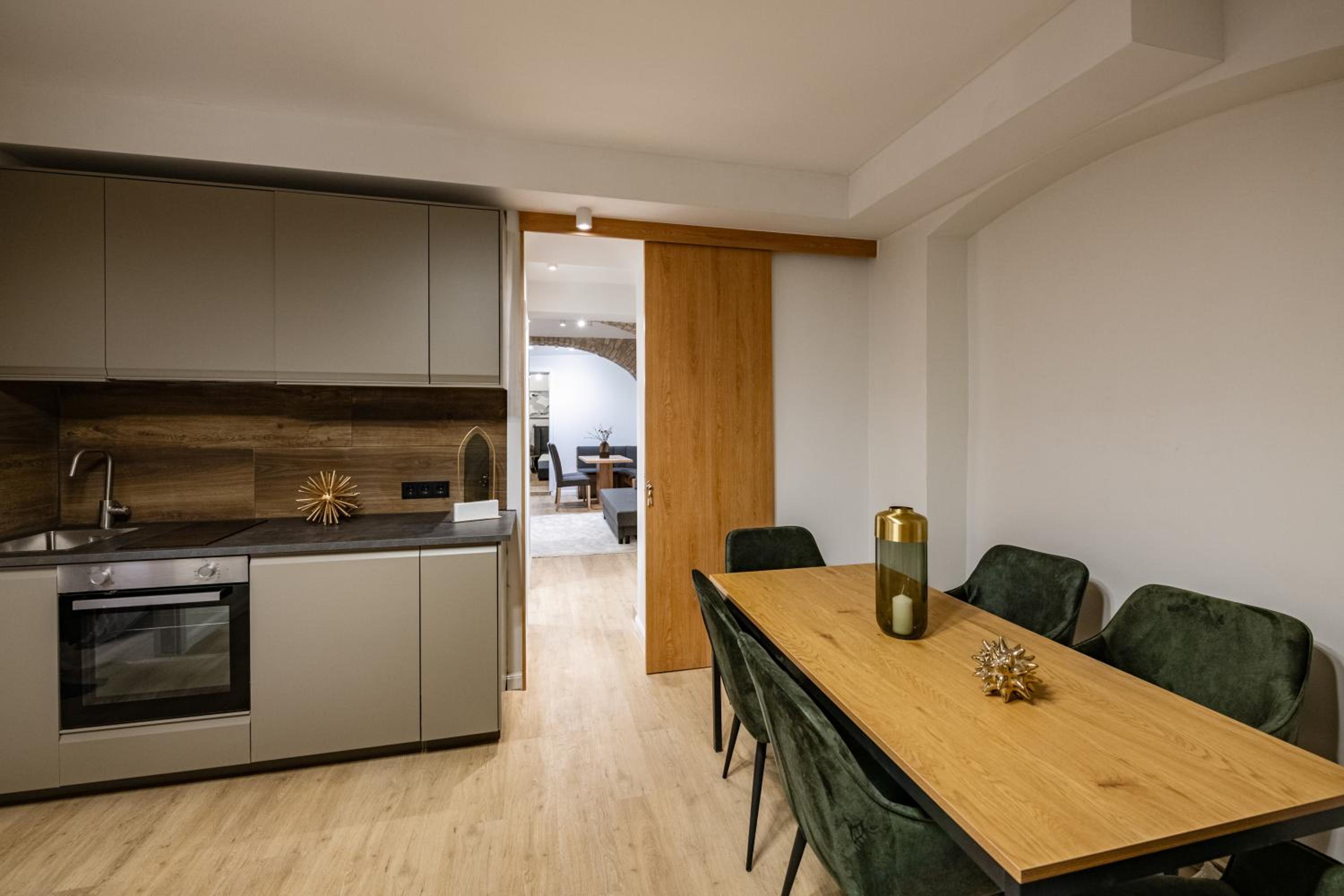 Spacious Apartments In Mitte- Feel The Citycenter