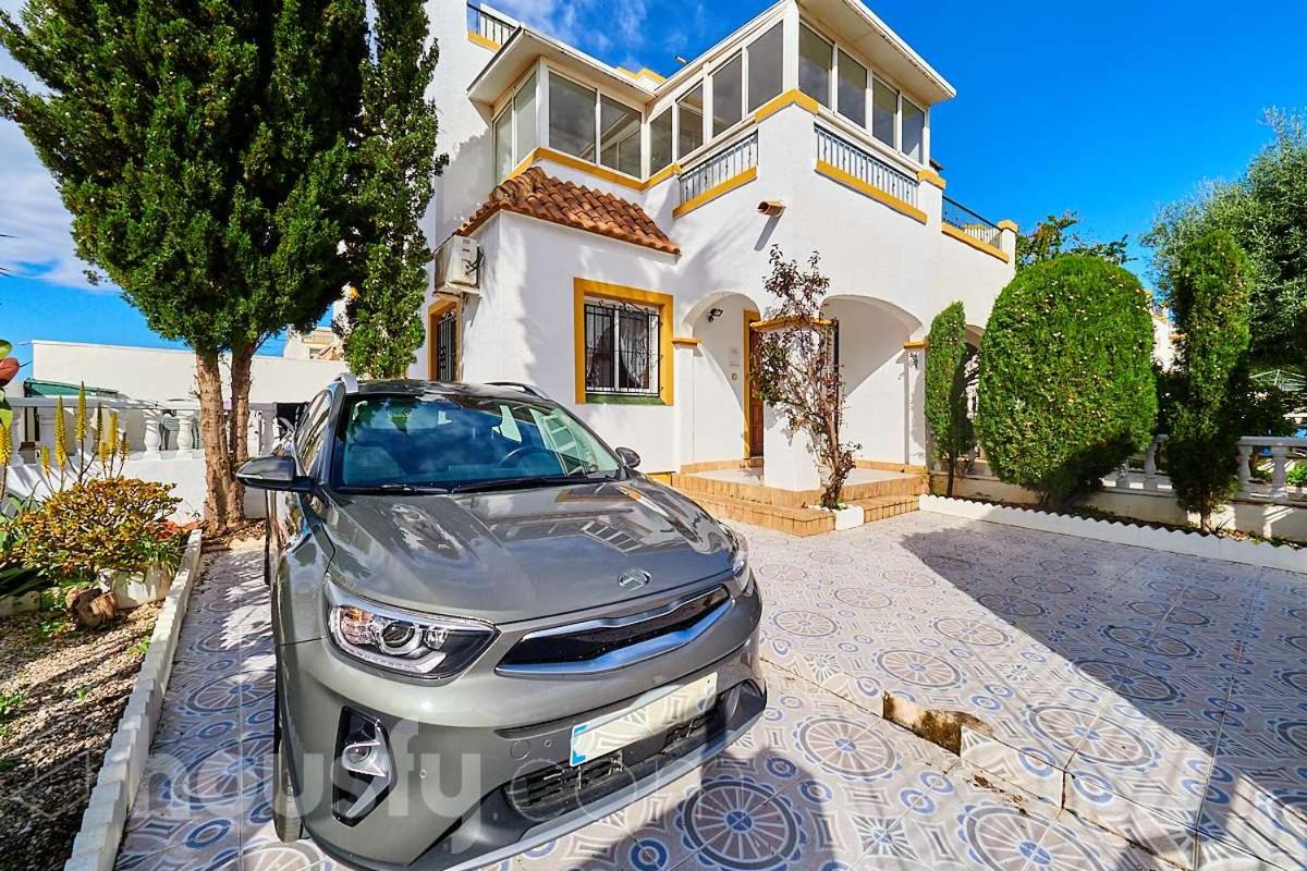FABULOUS HOLIDAY HOUSE