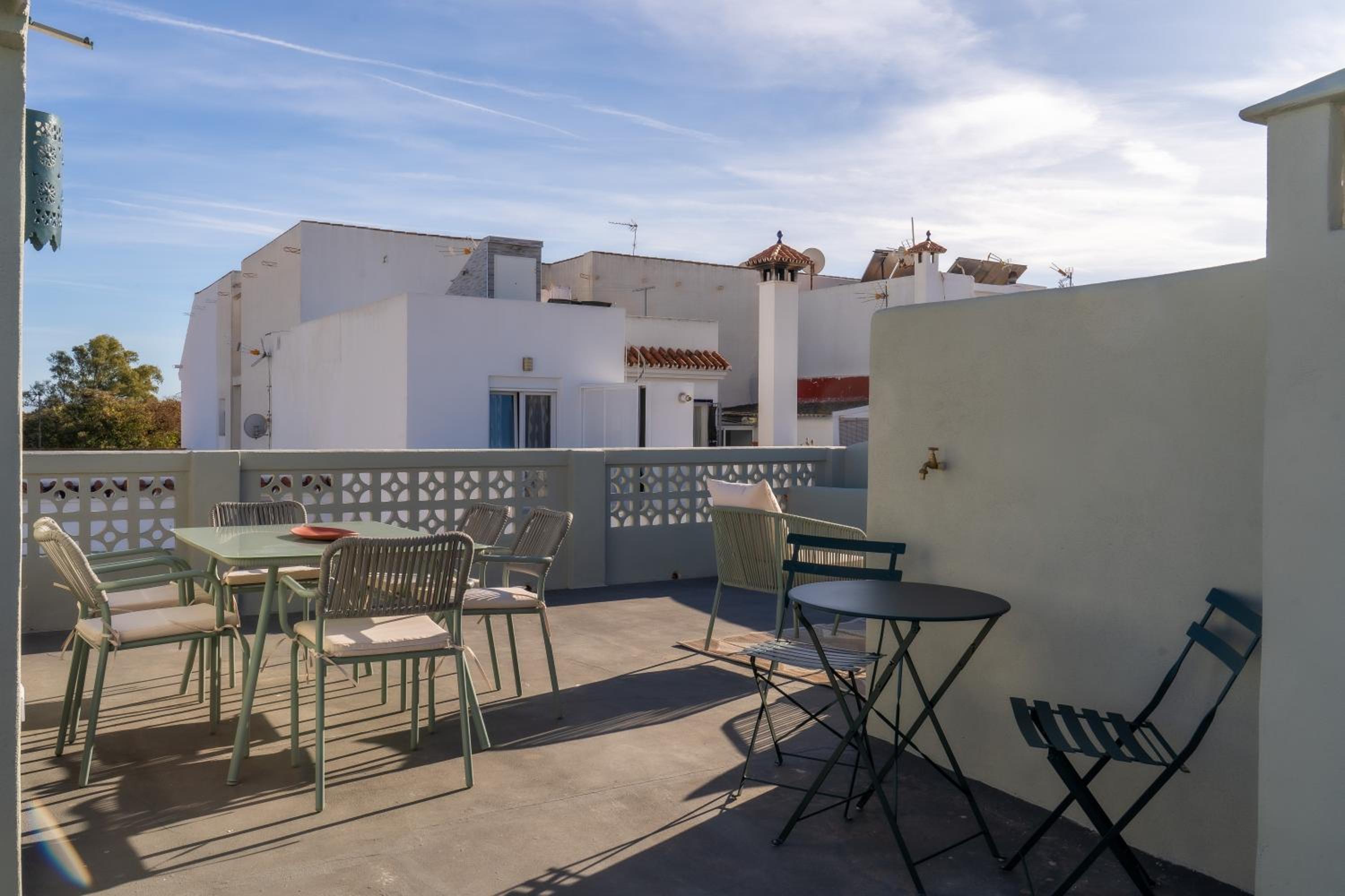 Romantic rooftop apartment with stunning sea and mountain views