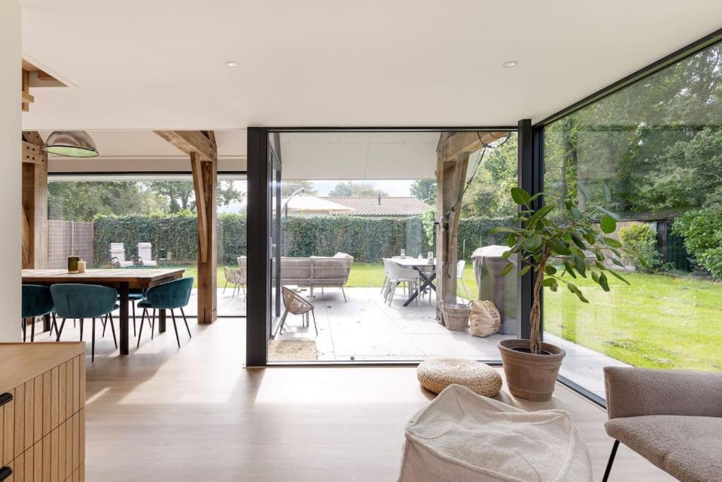 Mooie gezinsvriendelijke villa met ruime tuin! view 3