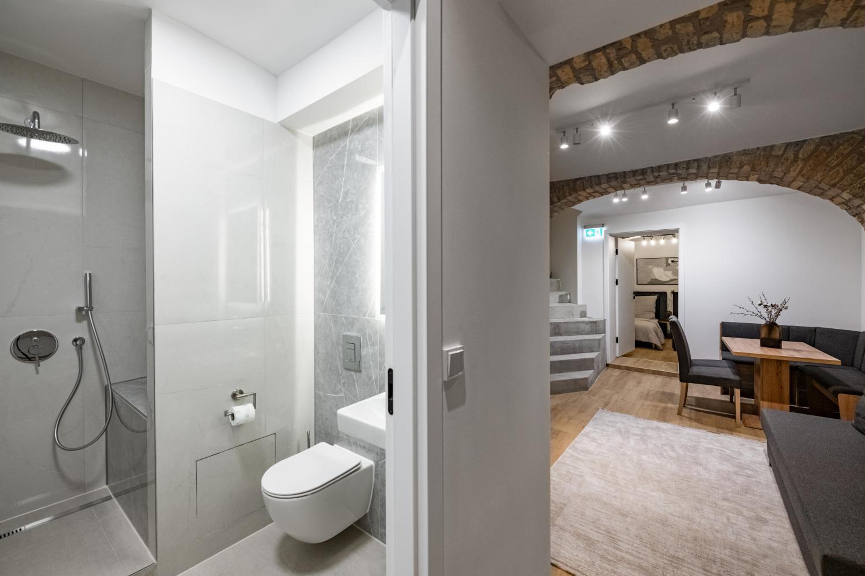 Spacious Apartments In Mitte- Feel The Citycenter