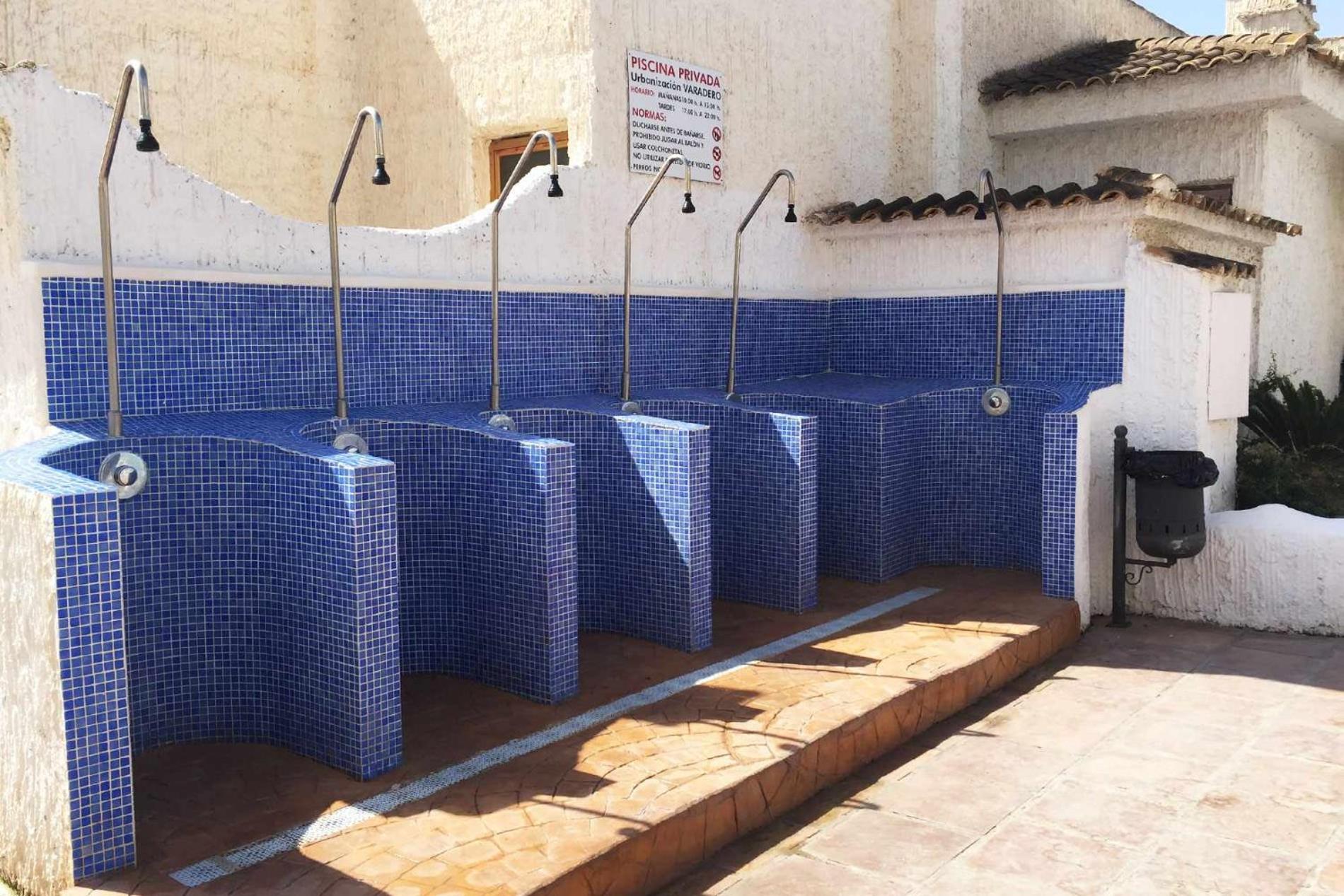 rentafive Nuevo AA Reformado Piscina