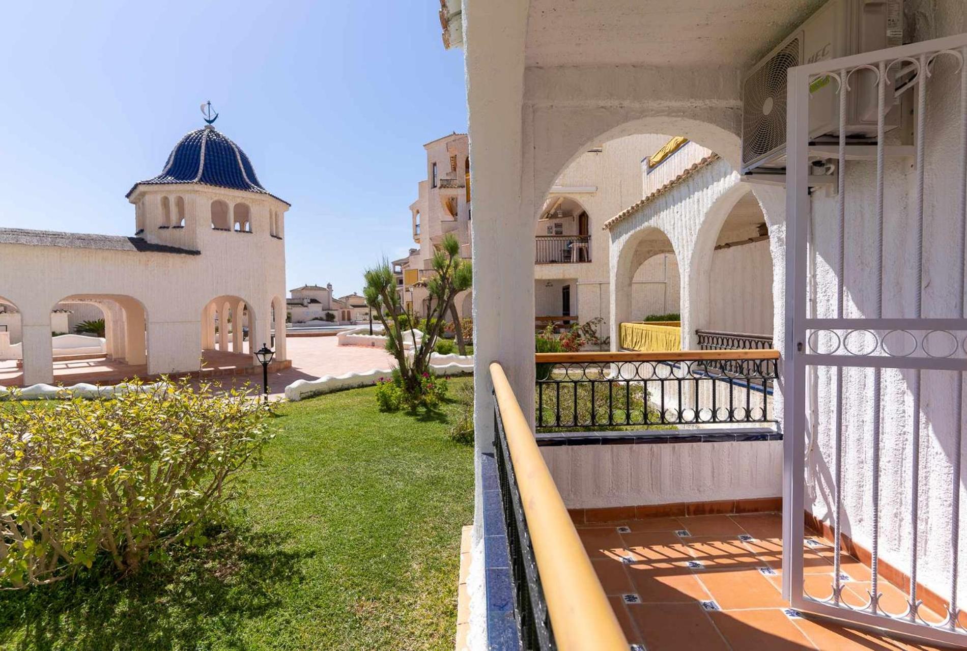 rentafive Nuevo AA Reformado Piscina