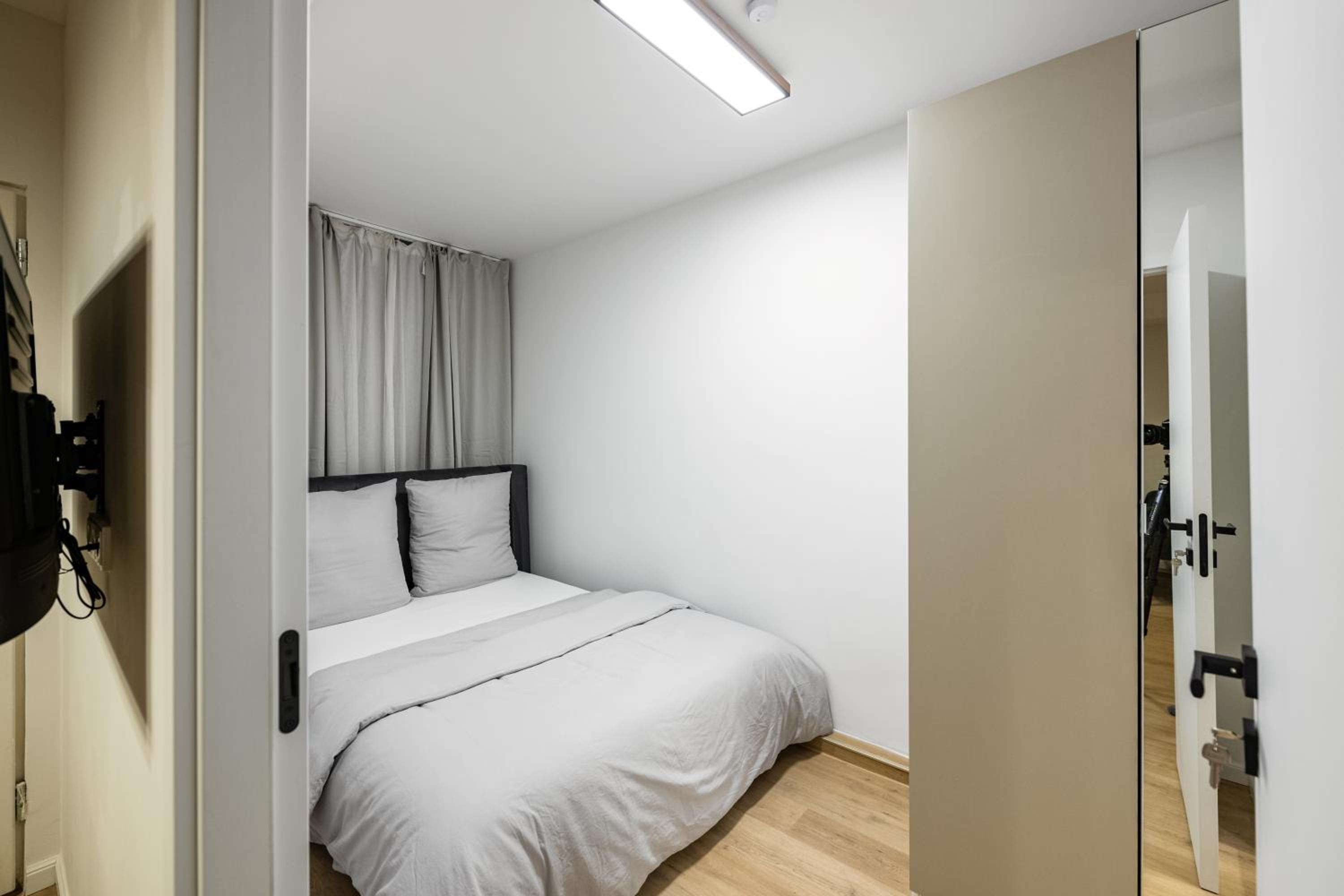 Spacious Apartments In Mitte- Feel The Citycenter