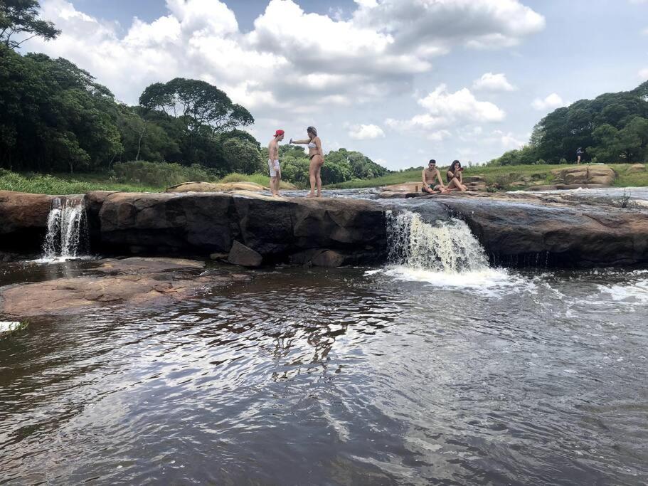 Chácara em Ibiúna com piscina e acesso a represa