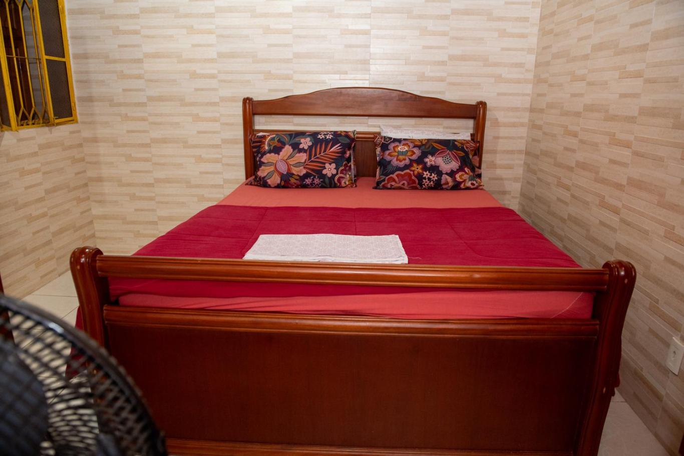 Excelente Casa com varanda, jardim e Wi-fi