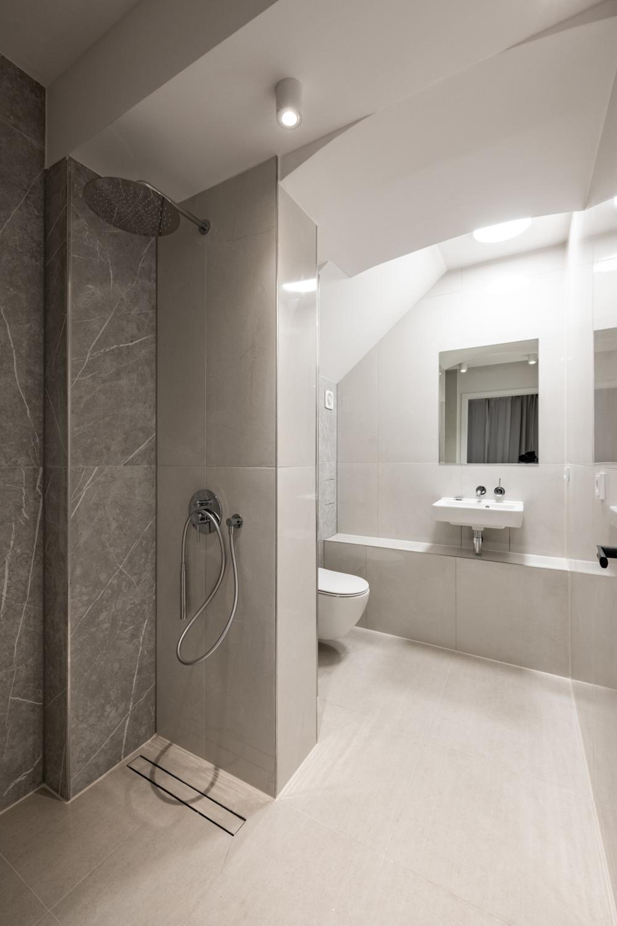 Spacious Apartments In Mitte- Feel The Citycenter