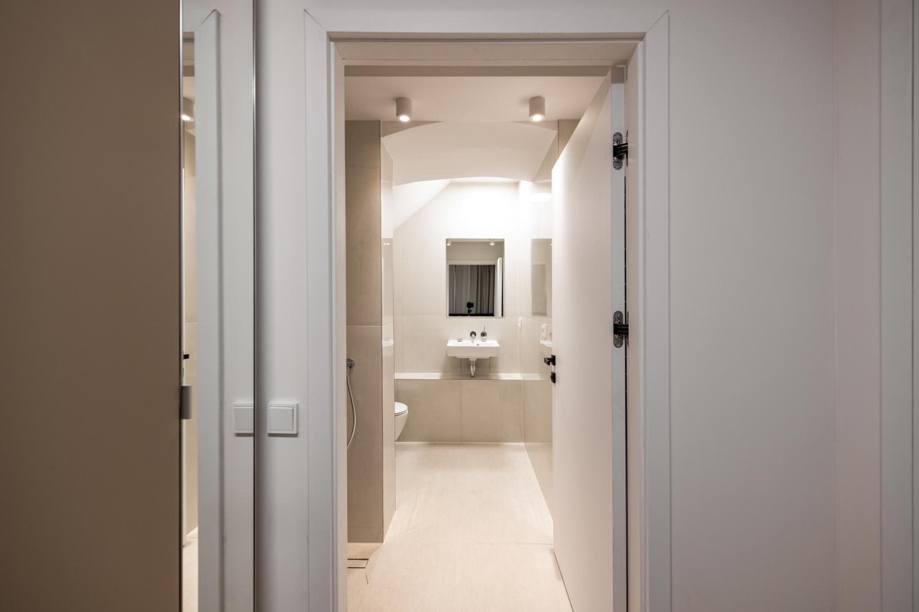 Spacious Apartments In Mitte- Feel The Citycenter