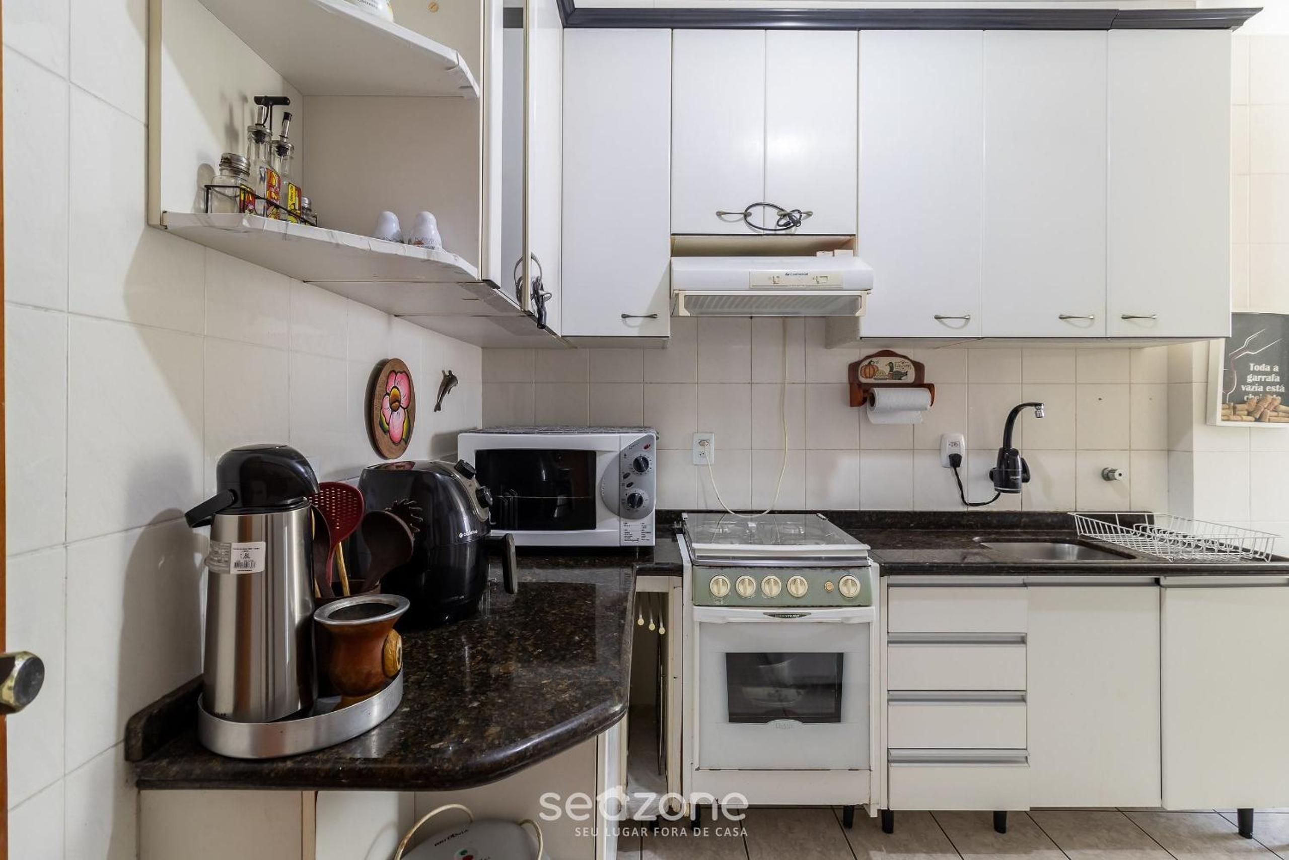 2 bedroom apt 350m fr the beach, BC center BTR0302