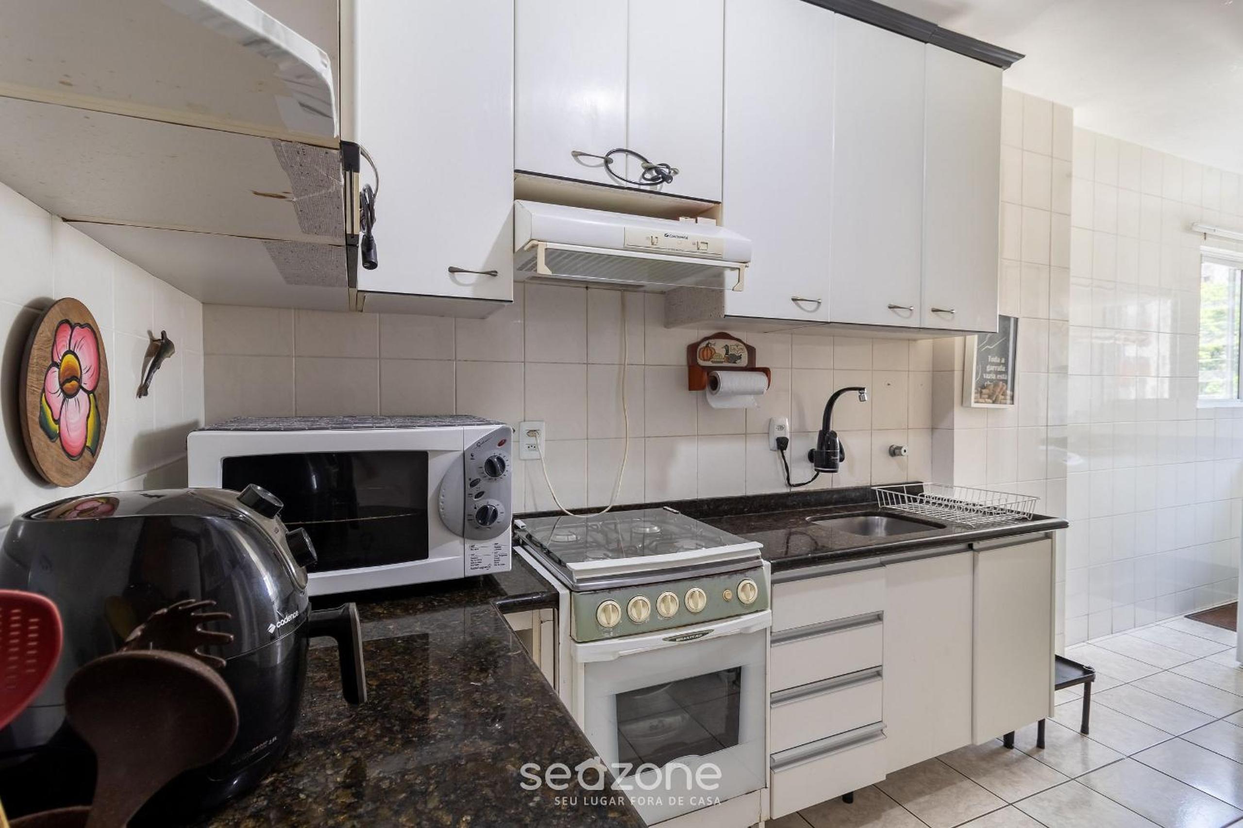 2 bedroom apt 350m fr the beach, BC center BTR0302