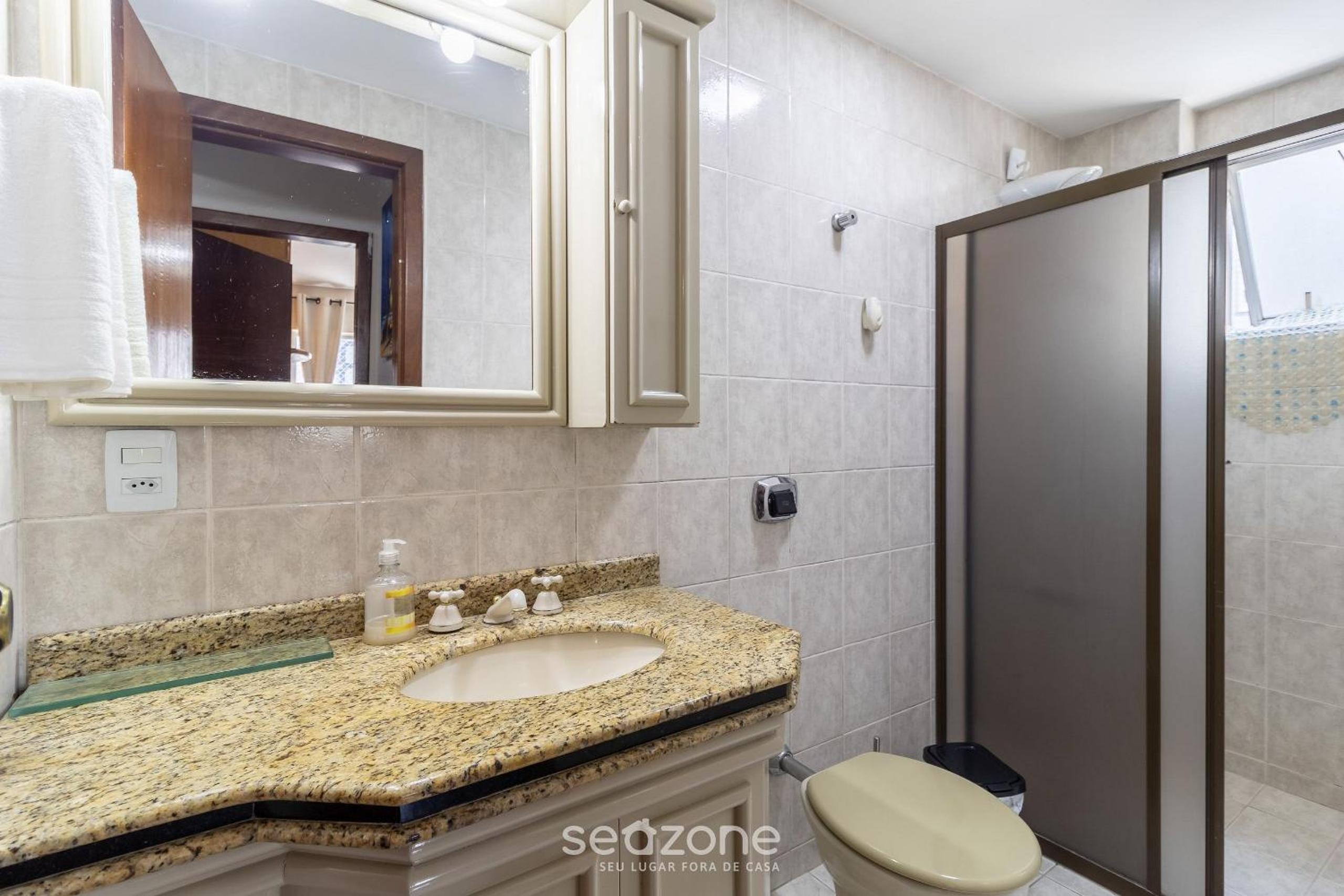 2 bedroom apt 350m fr the beach, BC center BTR0302
