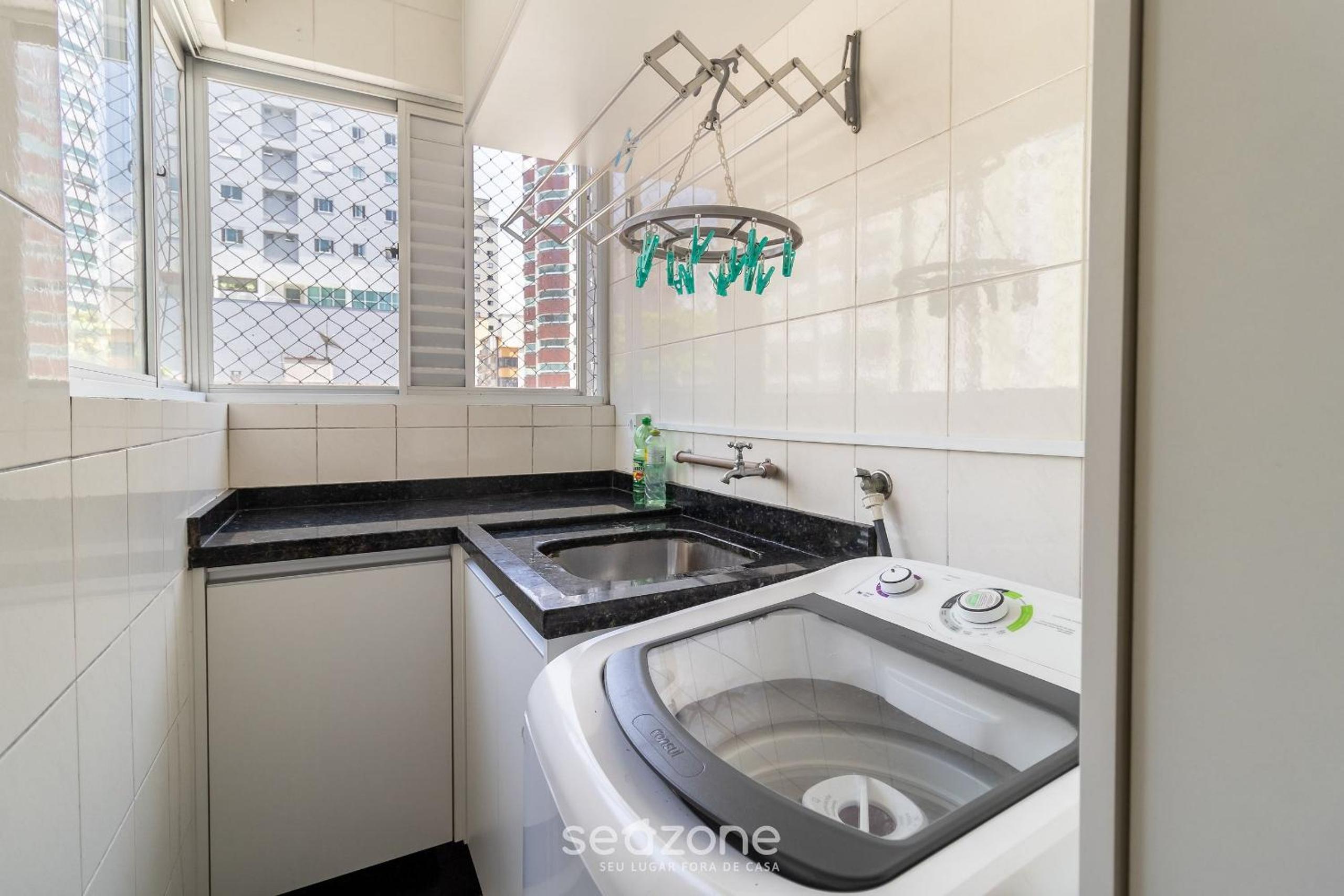 2 bedroom apt 350m fr the beach, BC center BTR0302