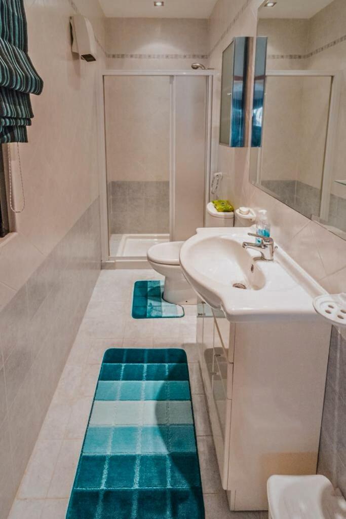 2 Bedroom Seafront Duplex Penthouse in the heart of Spinola Bay photo 2