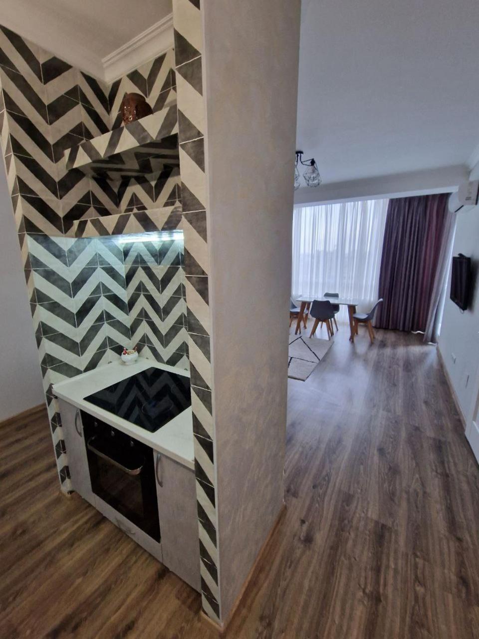 Ultra Center view 4