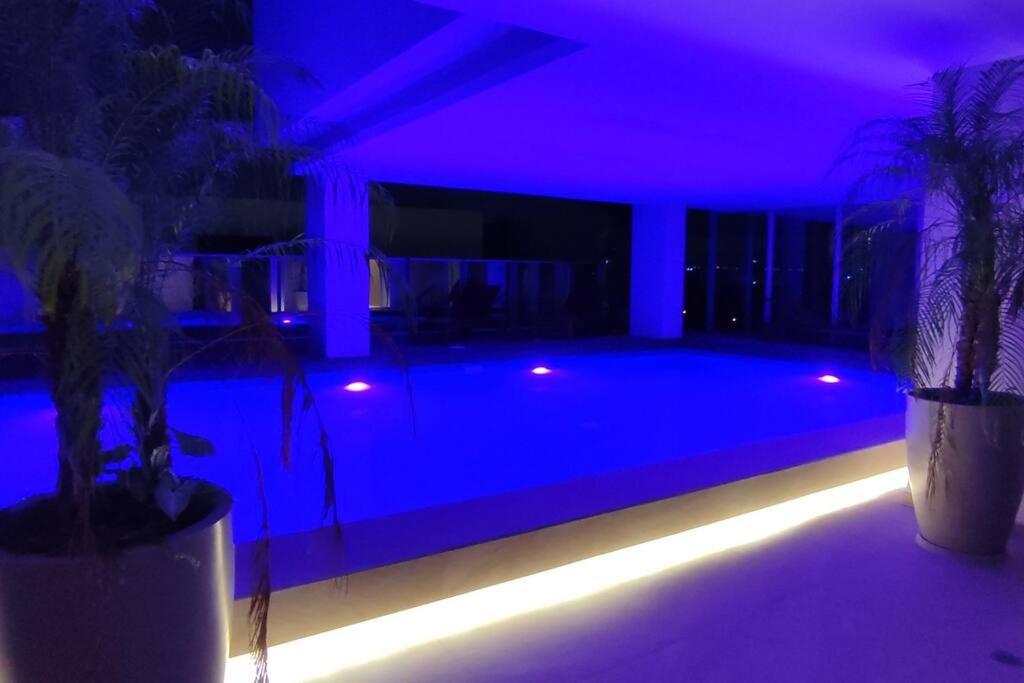 DEPARTAMENTO EN EQUIPETROL CON PISCINA - GYM Y PARQUEO GRATIS, CERCA DEL VENTURA MALL , LOS TAJIBOS, MANZANA 40 Y SUPERMERCADOS