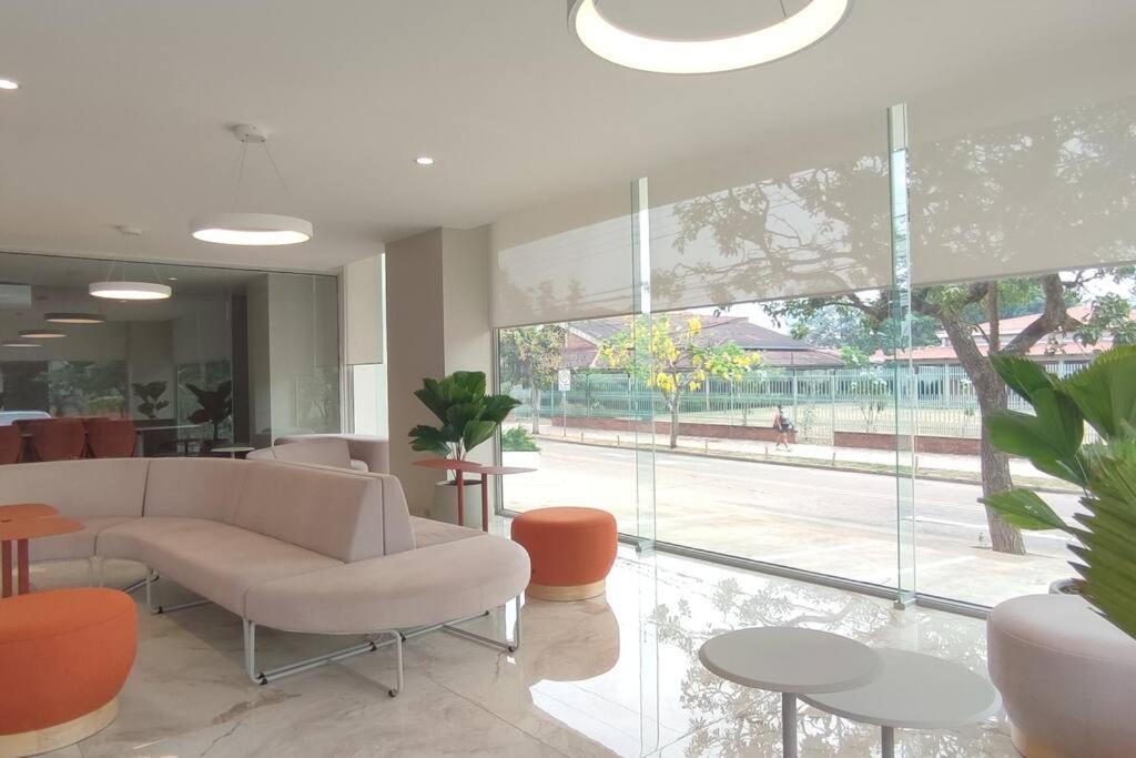 DEPARTAMENTO EN EQUIPETROL CON PISCINA - GYM Y PARQUEO GRATIS, CERCA DEL VENTURA MALL , LOS TAJIBOS, MANZANA 40 Y SUPERMERCADOS