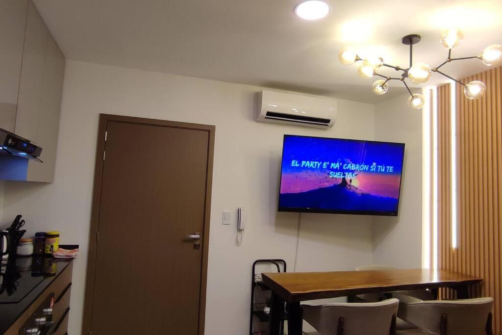 DEPARTAMENTO EN EQUIPETROL CON PISCINA - GYM Y PARQUEO GRATIS, CERCA DEL VENTURA MALL , LOS TAJIBOS, MANZANA 40 Y SUPERMERCADOS