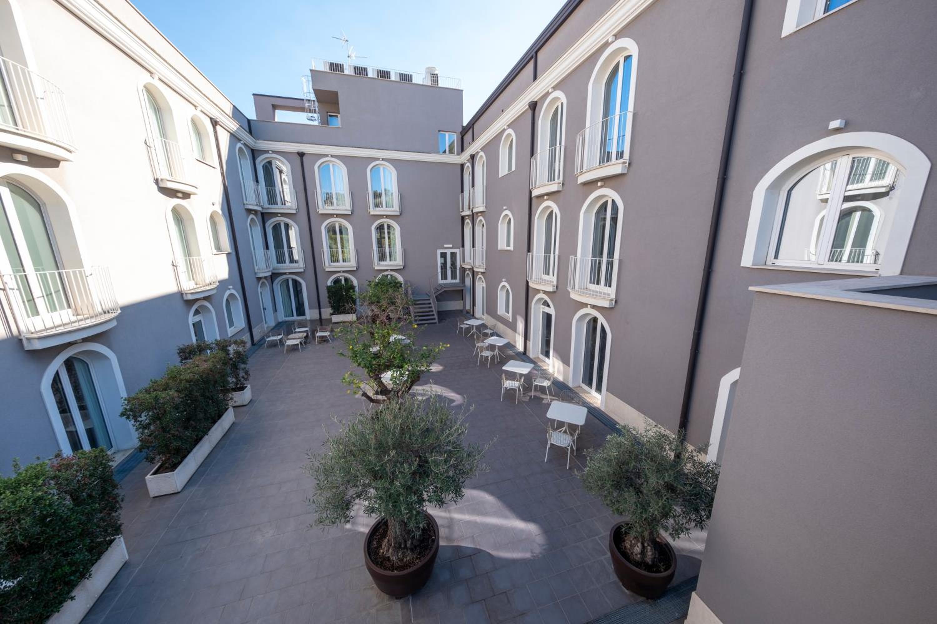 Hotel Airone City Hotel - Image 1