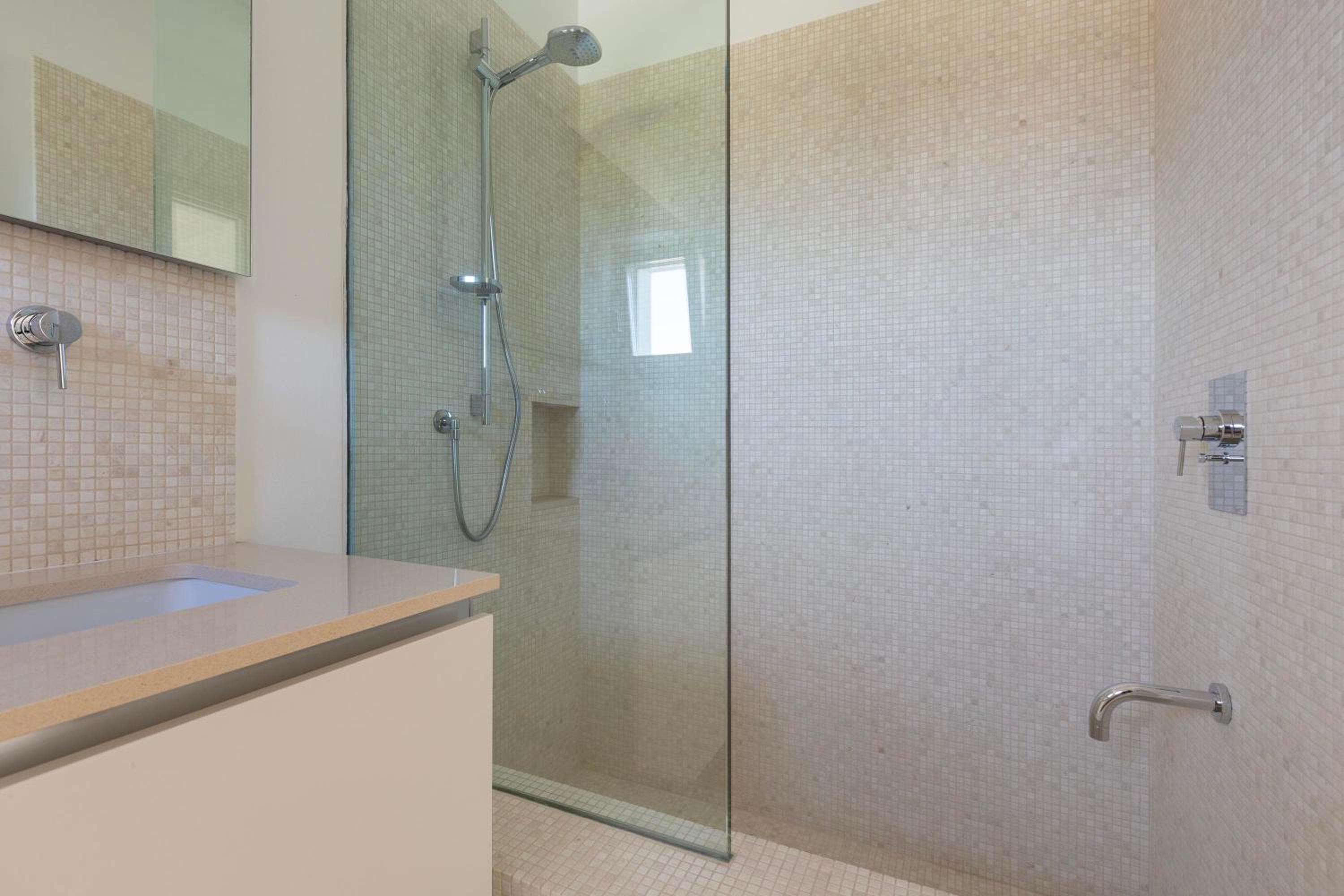 Photo 38