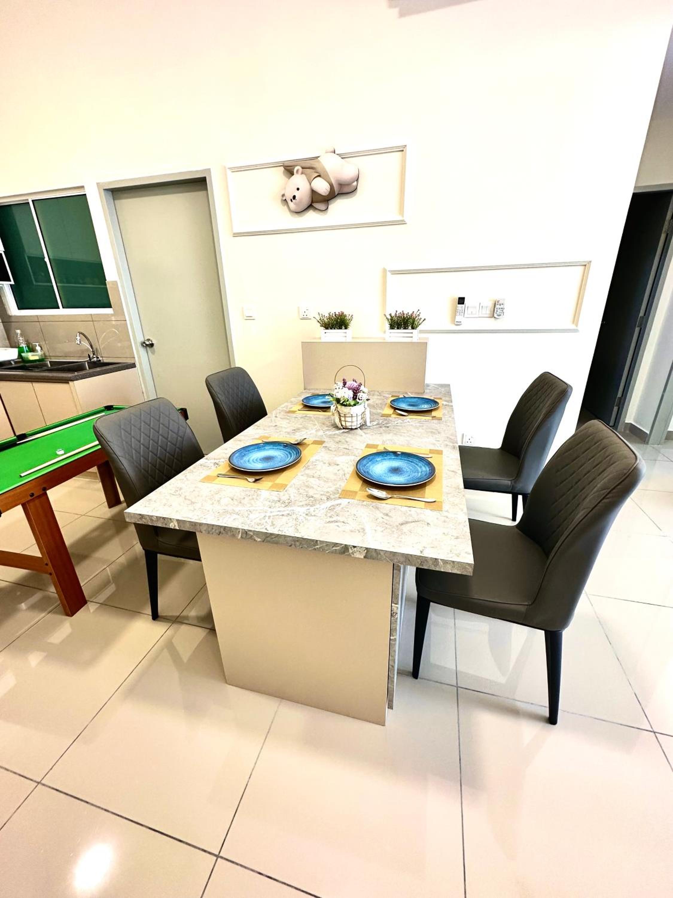 Amber Cove Seaview I MUJI 2BR I Game Room I 3-9pax