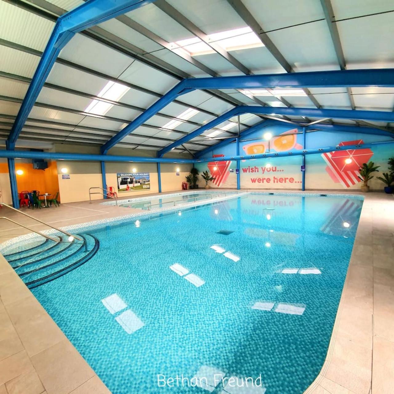 ND30 - Marlie Farm Holiday Park, New Romney view 5