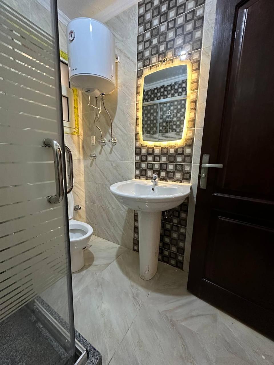 luxury apartment for rent brand new